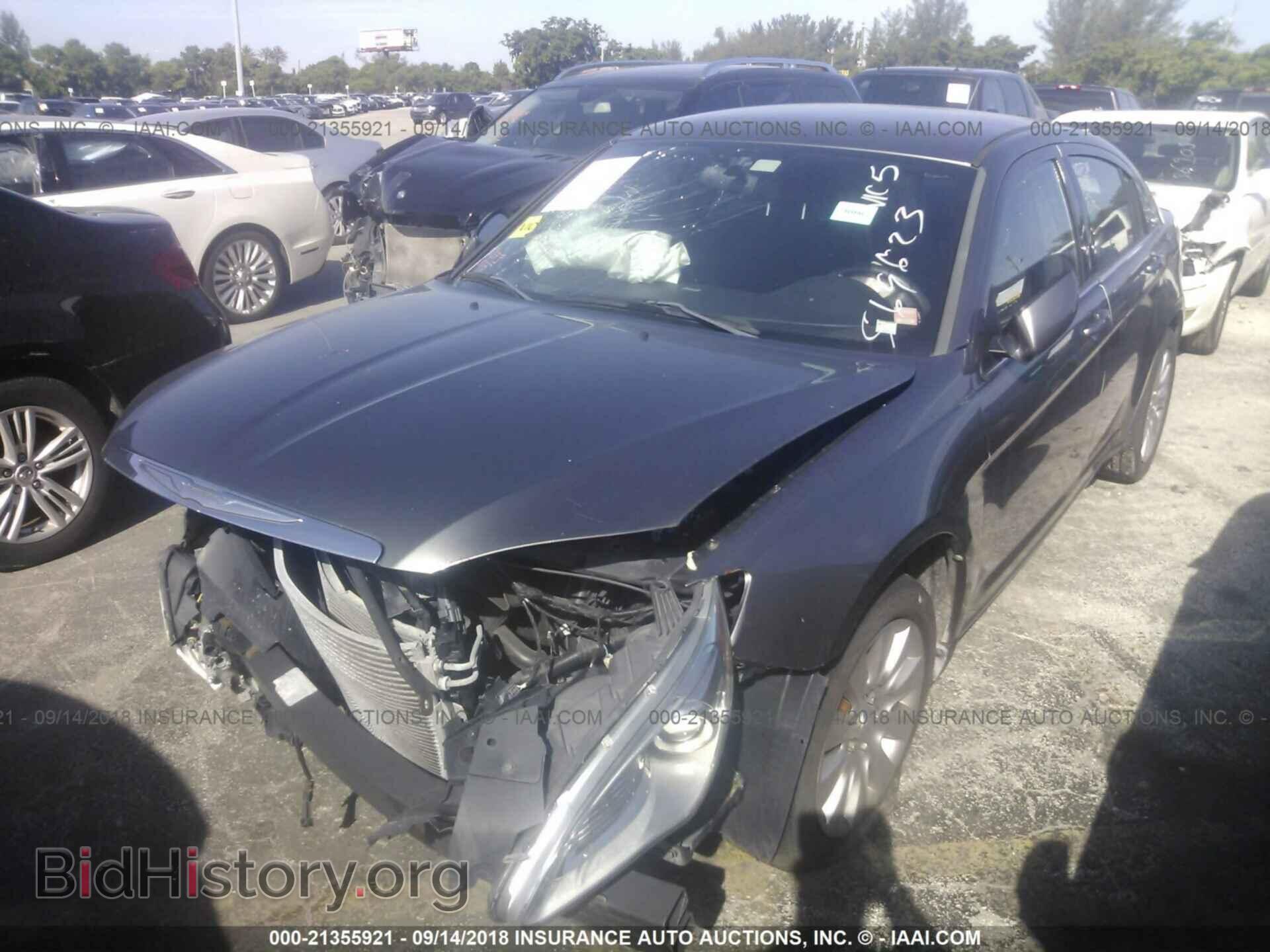 2013 Chrysler 200 - VIN: 1C3CCBAB0DN569623 - Photo 2