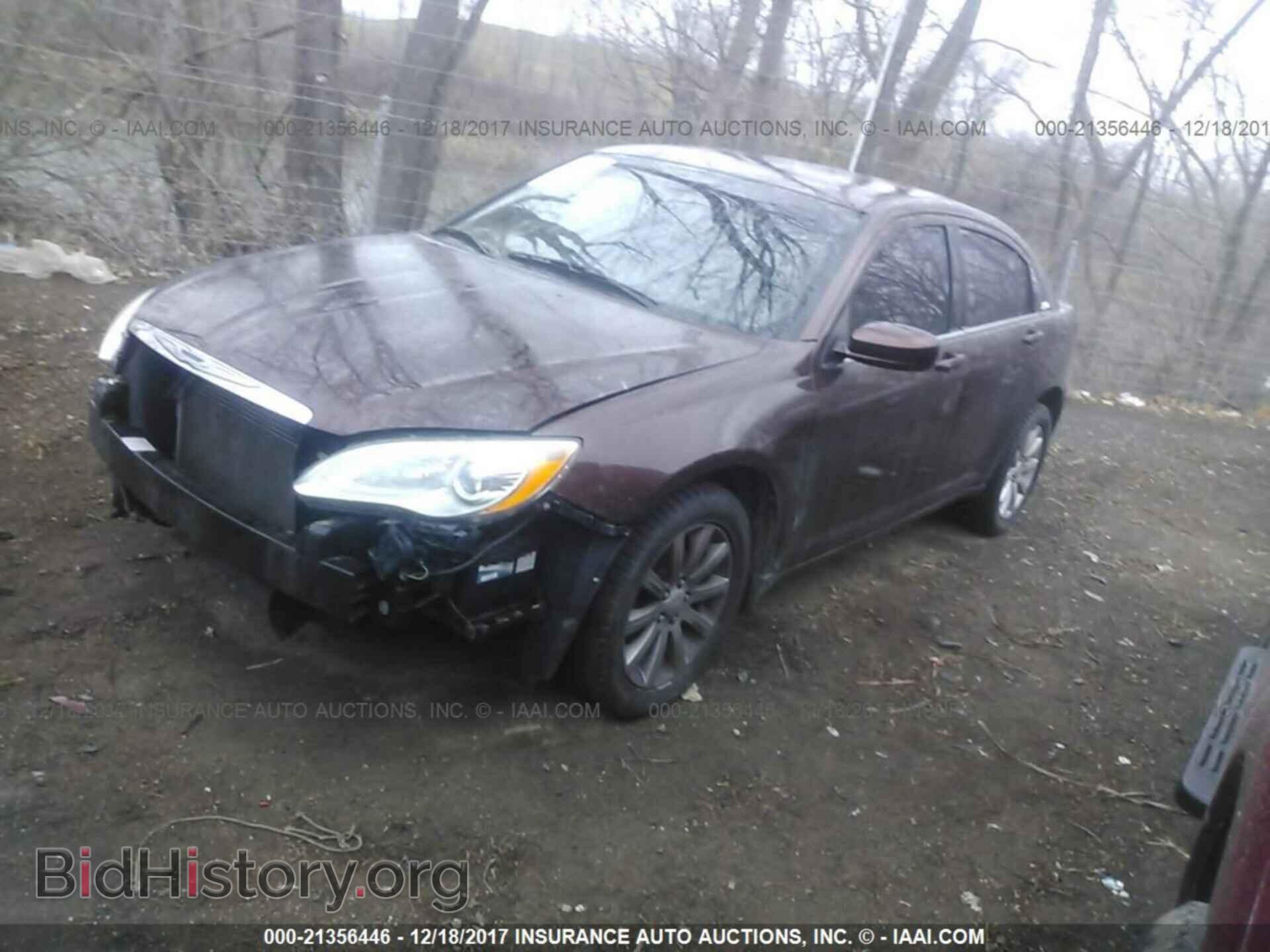 2013 Chrysler 200 - VIN: 1C3CCBBB5DN723418 - Photo 2