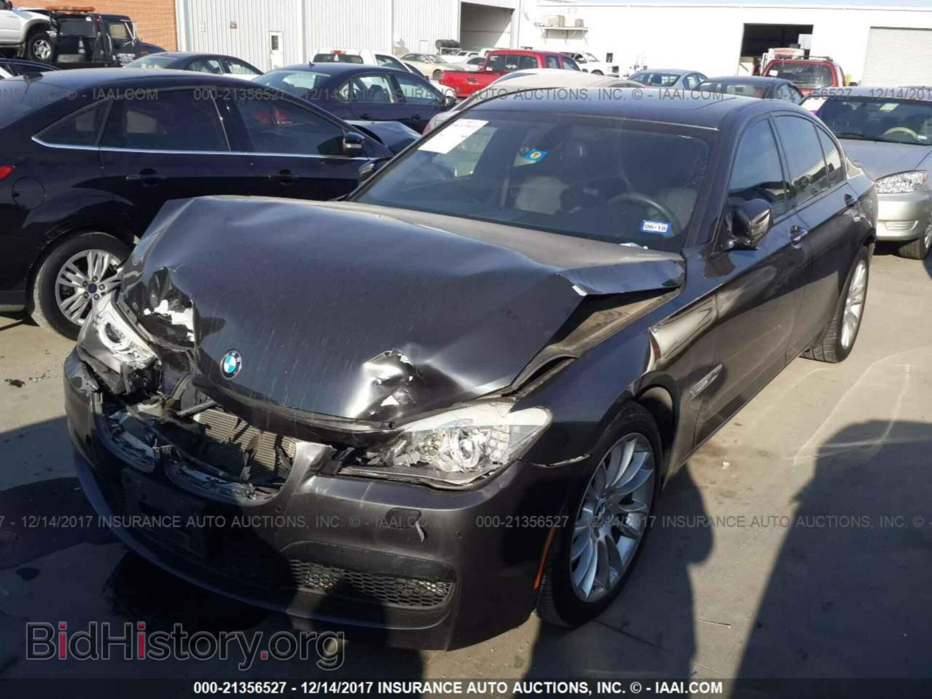 2012 Bmw 750 - VIN: WBAKA8C52CDS99772 - Фото 2