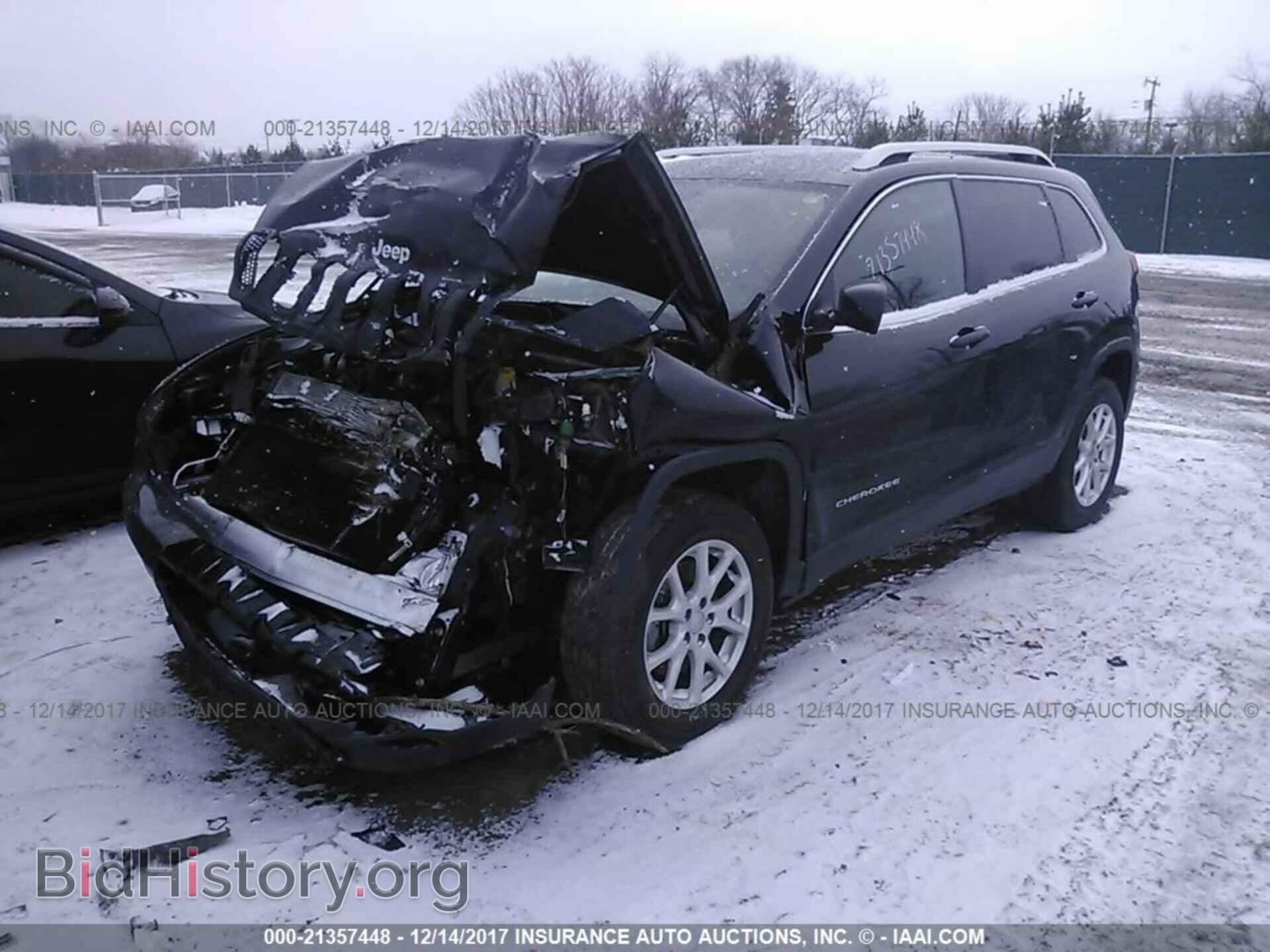 2015 Jeep Cherokee - VIN: 1C4PJMCS2FW792299 - Фото 2