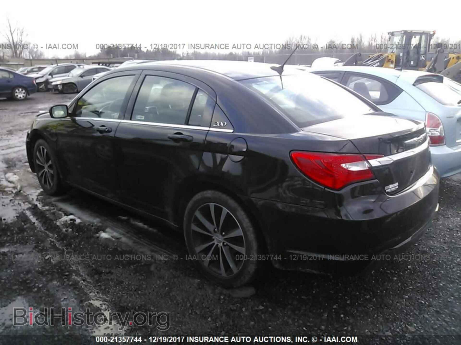 2012 Chrysler 200 - VIN: 1C3CCBBG8CN298240 - Photo 3