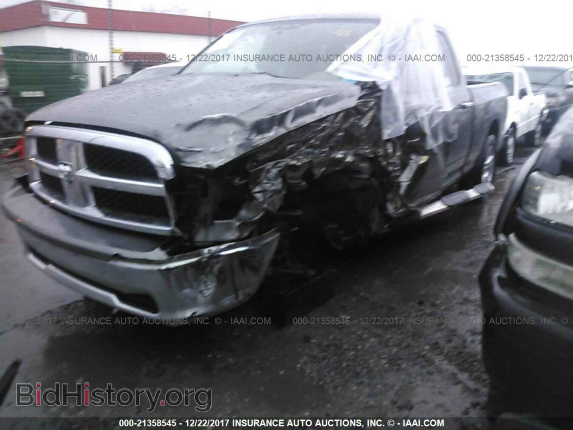2011 Dodge Ram 1500 - VIN: 1D7RB1GP3BS679625 - Фото 2