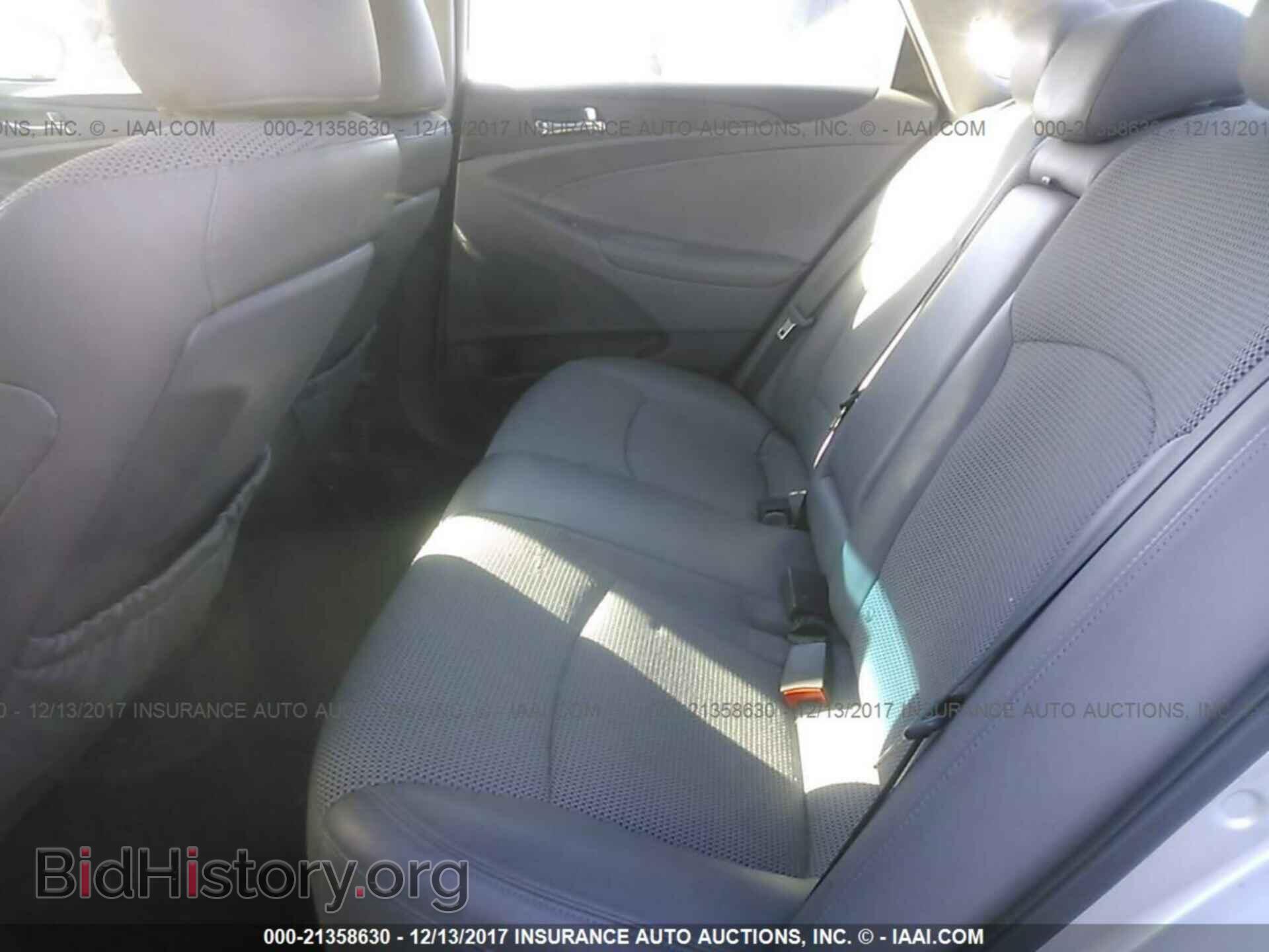 2012 Hyundai Sonata - VIN: 5NPEC4AC8CH366177 - Photo 8