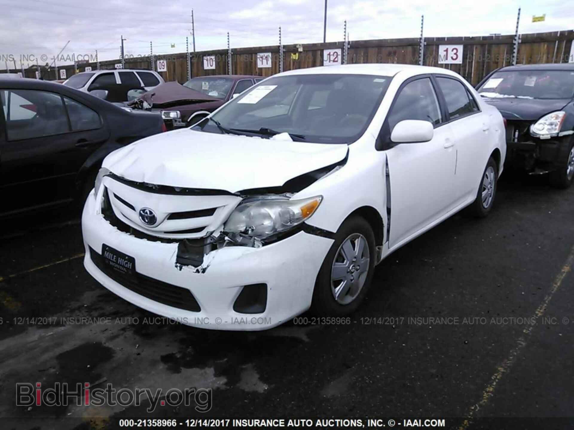 2011 Toyota Corolla - VIN: 2T1BU4EE2BC590820 - Photo 2