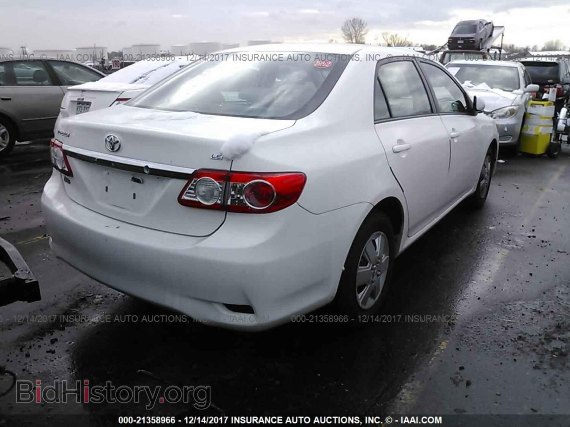 2011 Toyota Corolla - VIN: 2T1BU4EE2BC590820 - Photo 4