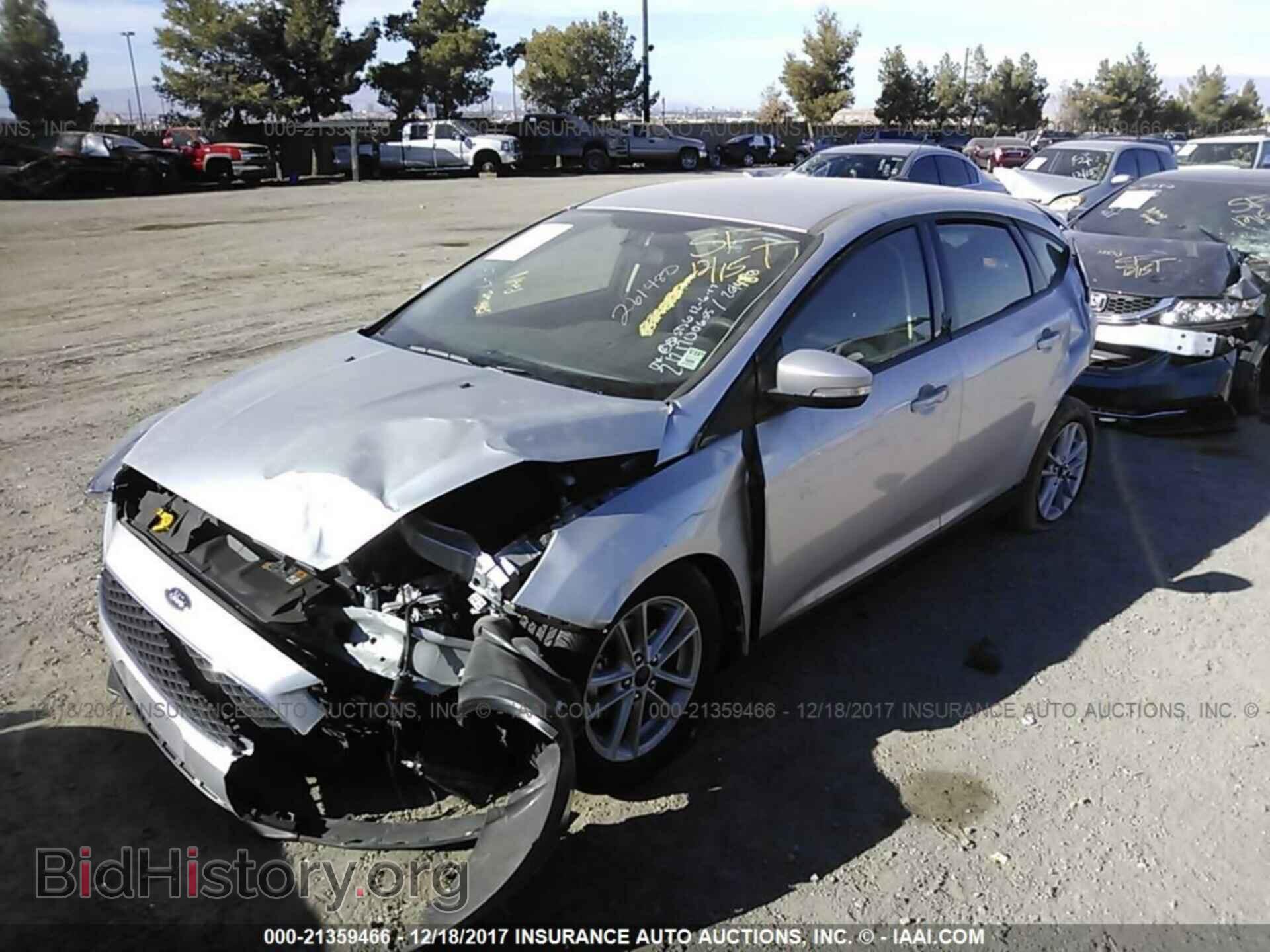 2017 Ford Focus - VIN: 1FADP3K2XHL245708 - Photo 2
