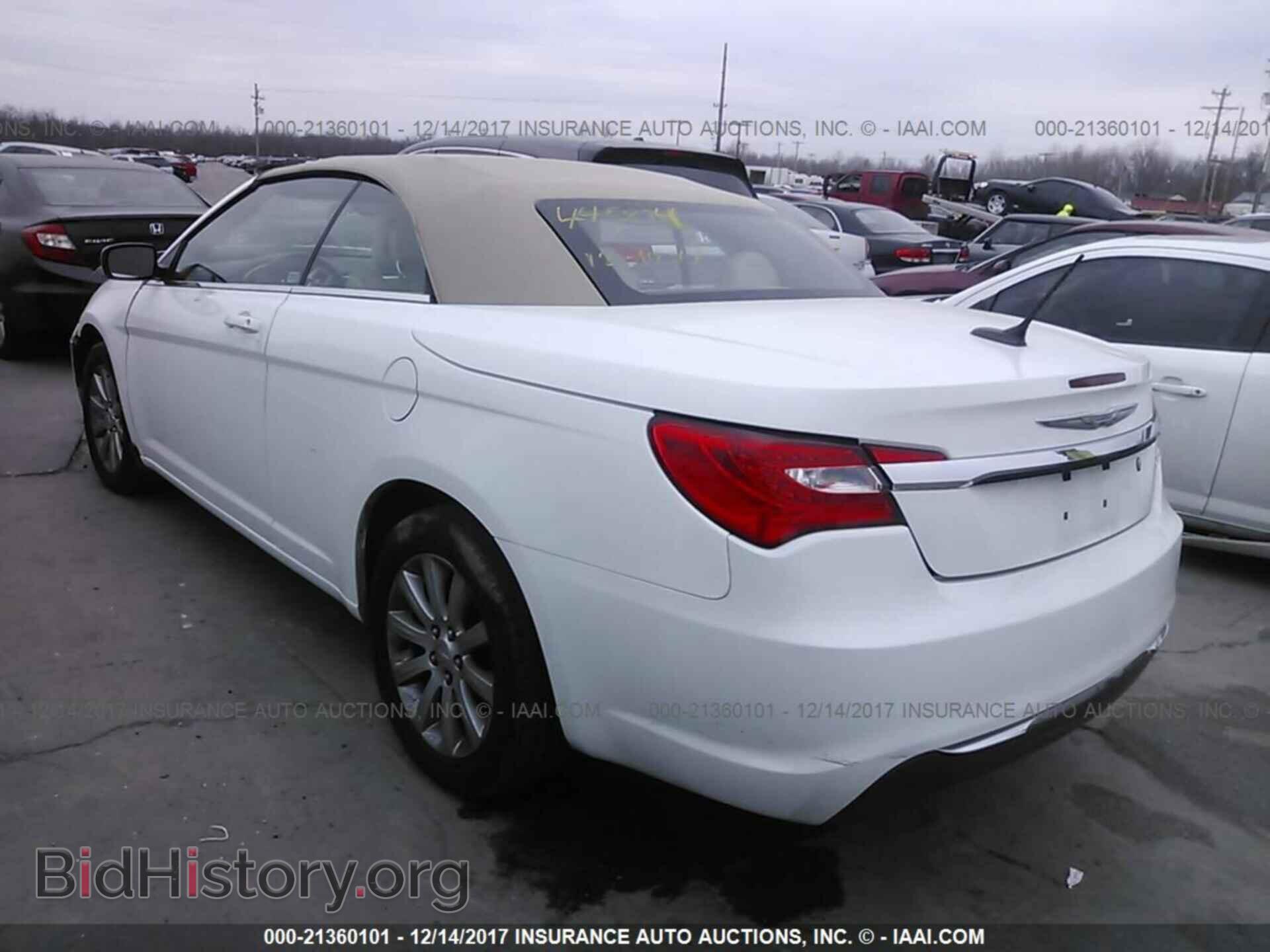 2013 Chrysler 200 - VIN: 1C3BCBEB3DN511706 - Photo 3