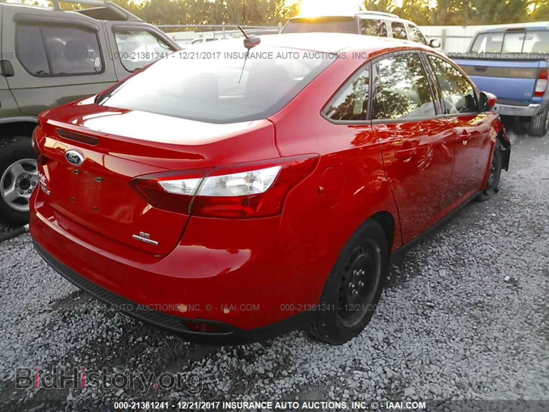 2012 Ford Focus - VIN: 1FAHP3F29CL396429 - Photo 4