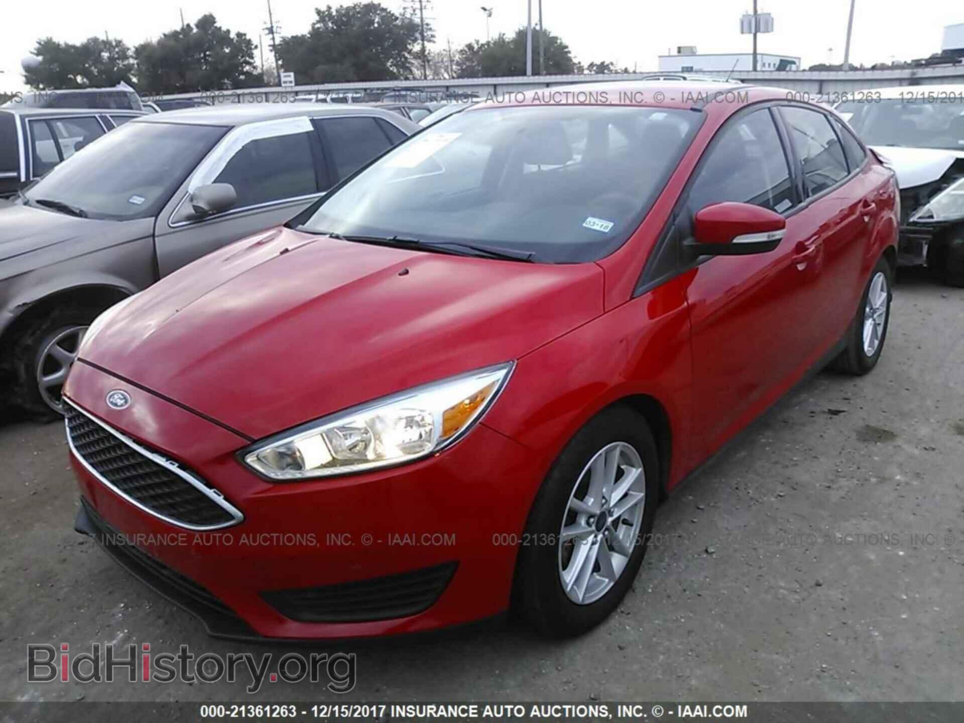 2016 Ford Focus - VIN: 1FADP3F29GL245420 - Фото 2