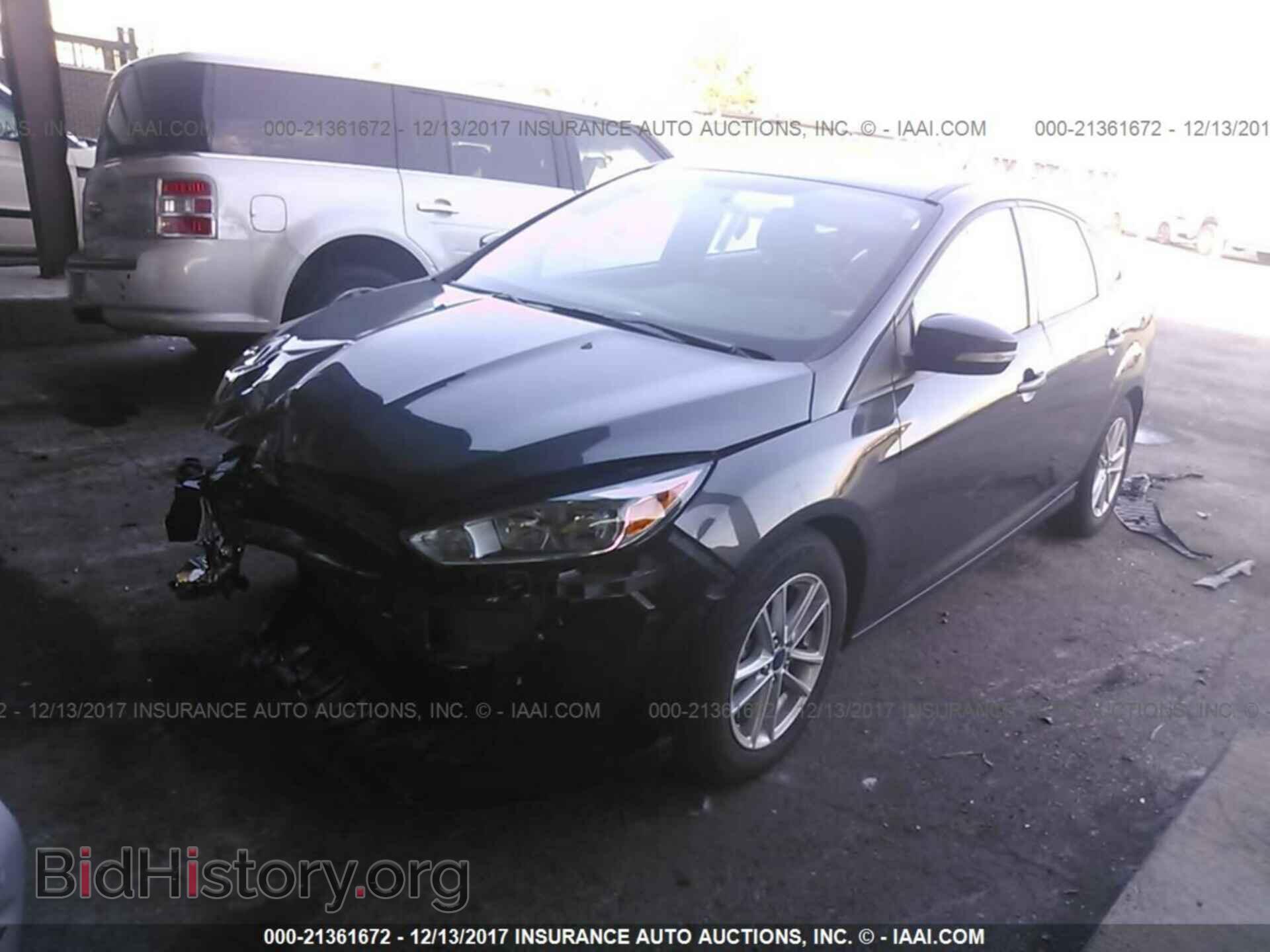 2017 Ford Focus - VIN: 1FADP3F2XHL342417 - Photo 2
