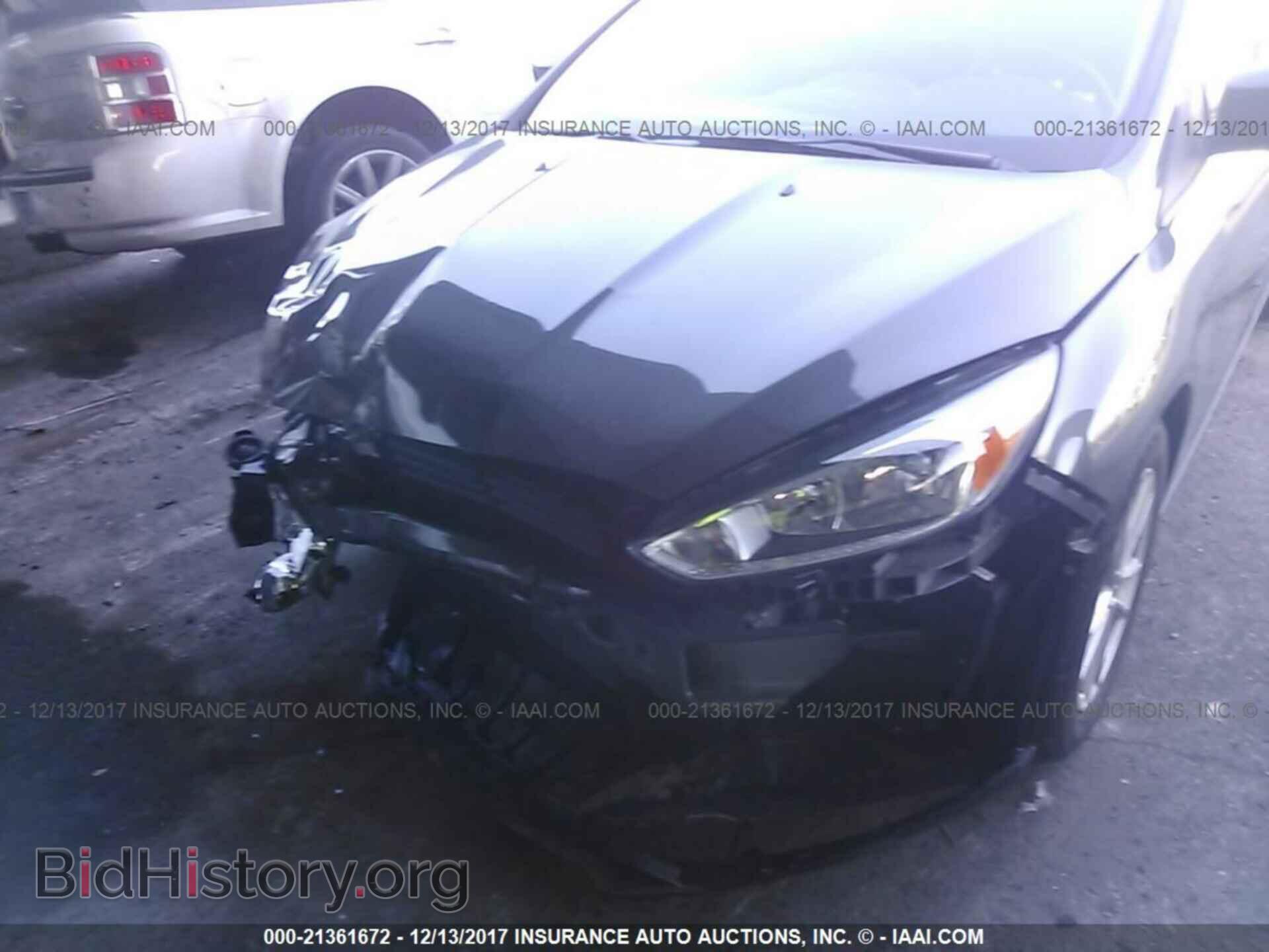 2017 Ford Focus - VIN: 1FADP3F2XHL342417 - Photo 6