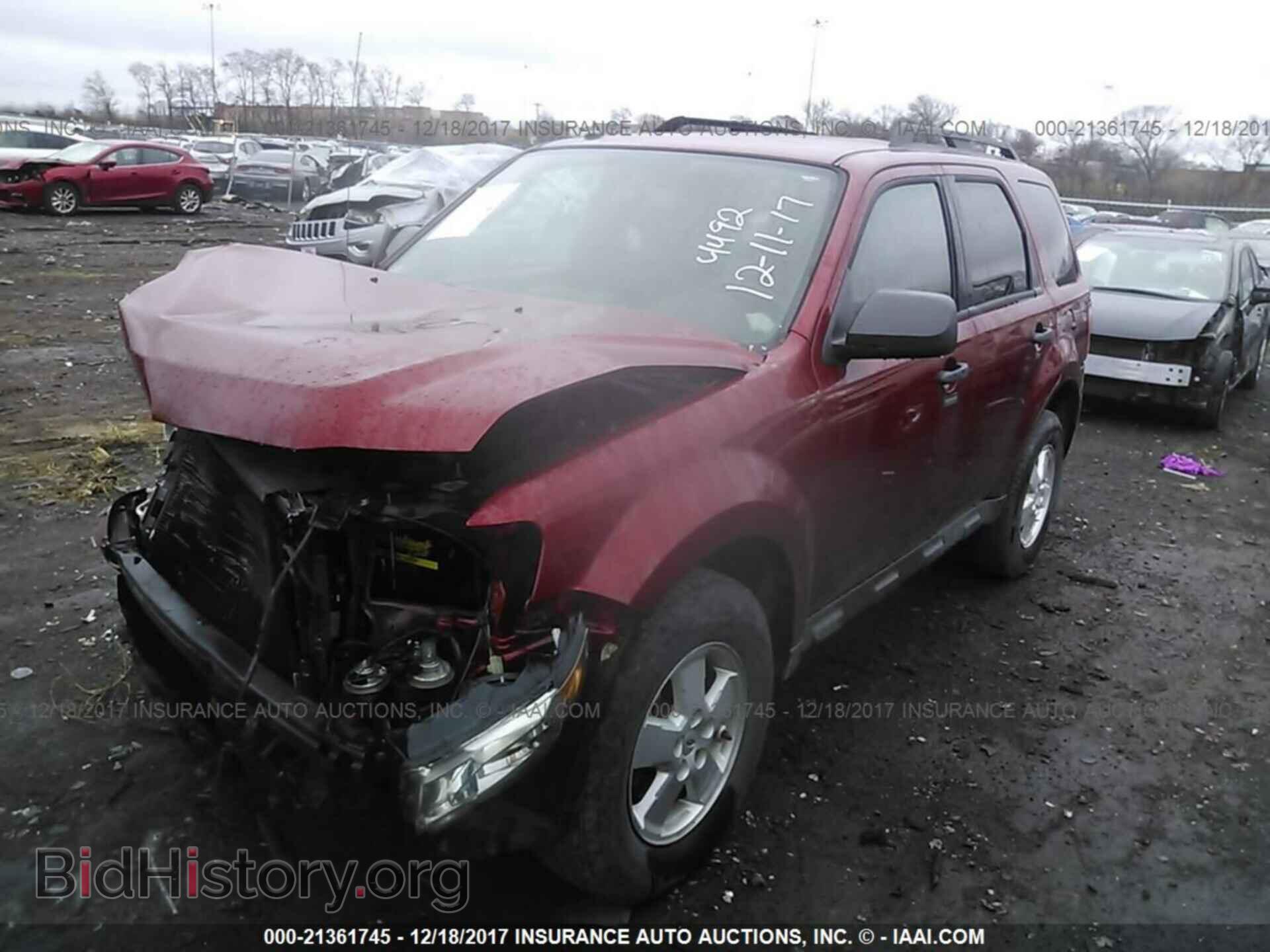 2012 Ford Escape - VIN: 1FMCU0DG6CKA81454 - Фото 2