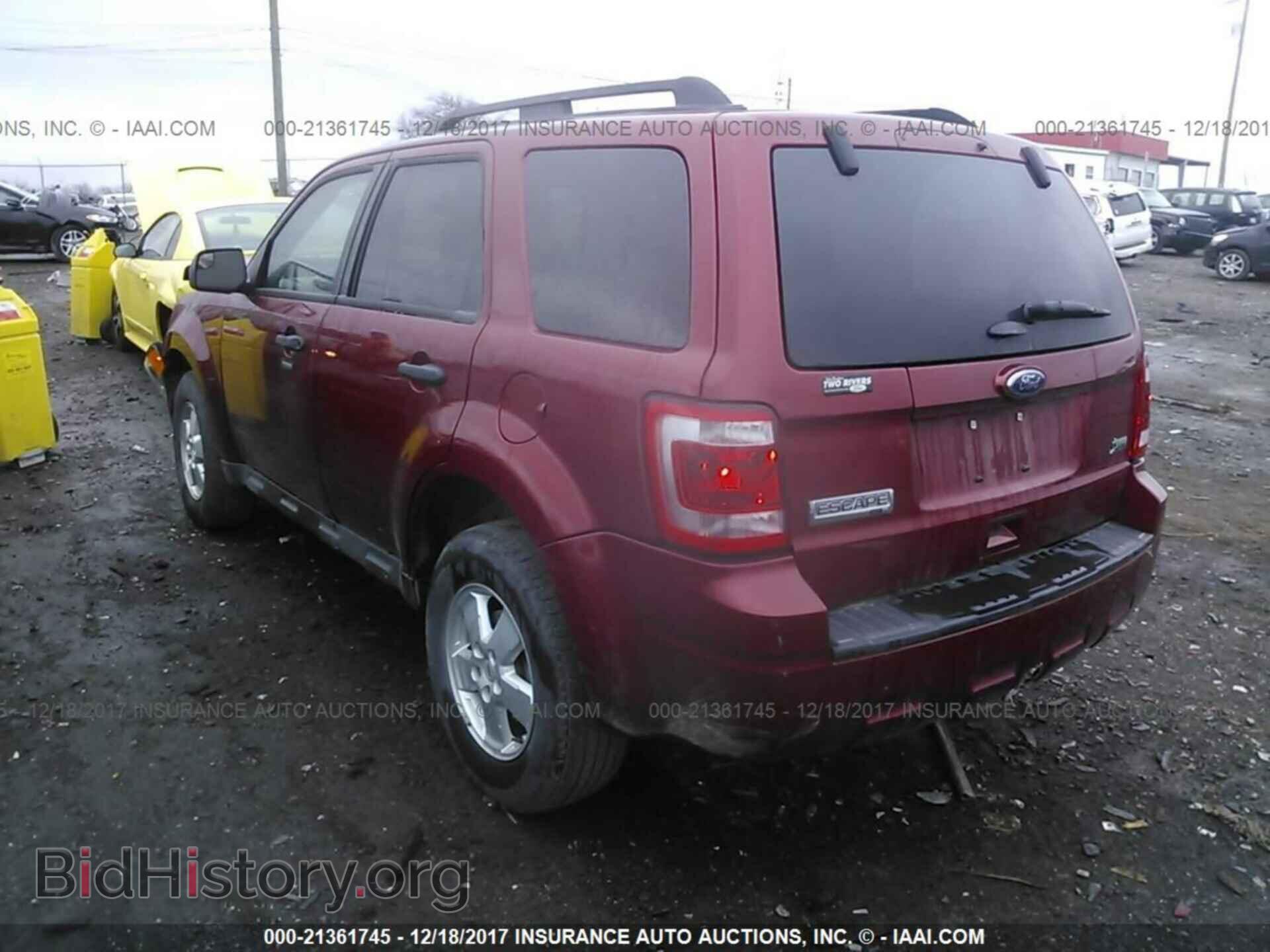 2012 Ford Escape - VIN: 1FMCU0DG6CKA81454 - Фото 3