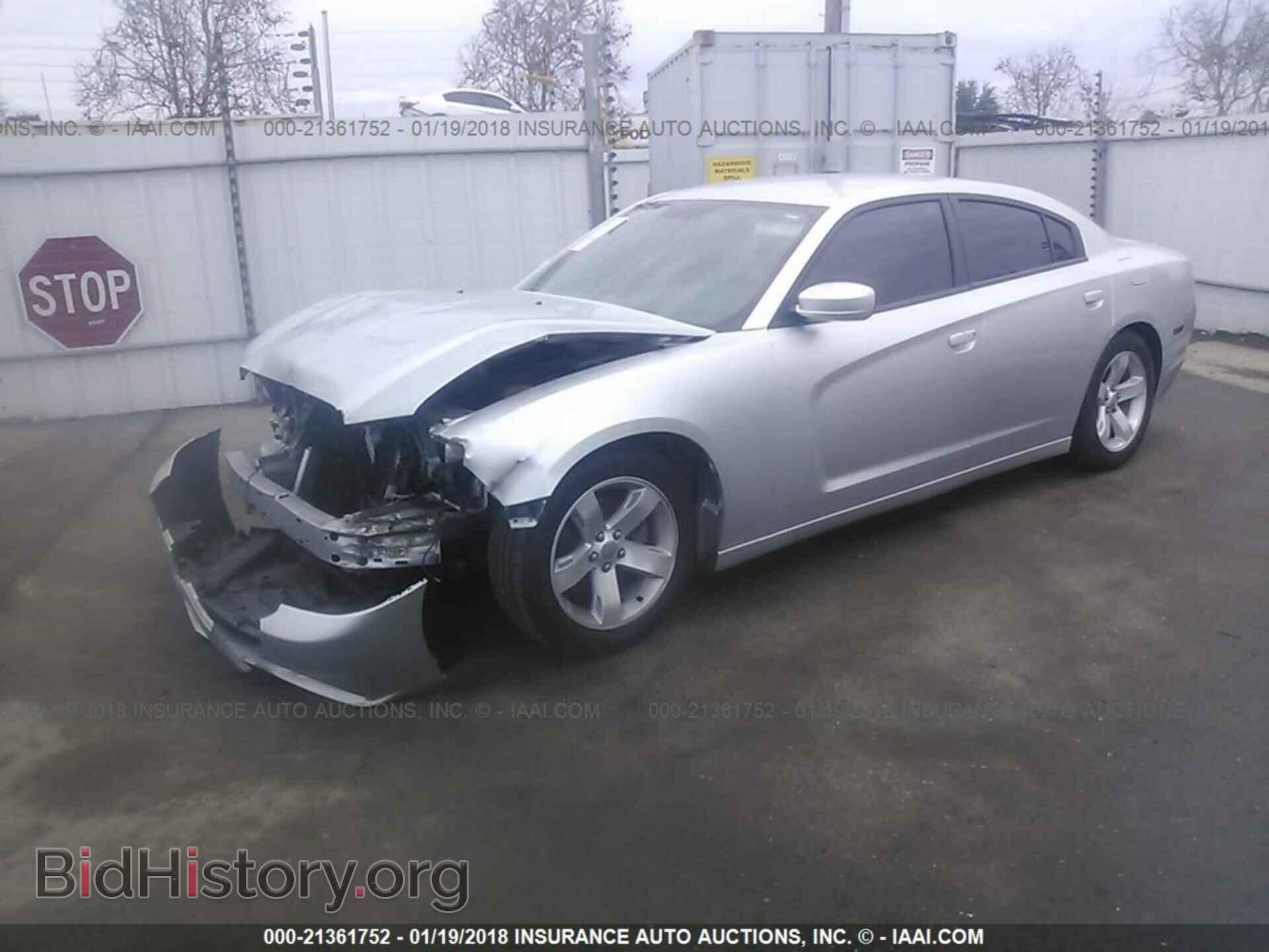2012 Dodge Charger - VIN: 2C3CDXBGXCH247325 - Фото 2