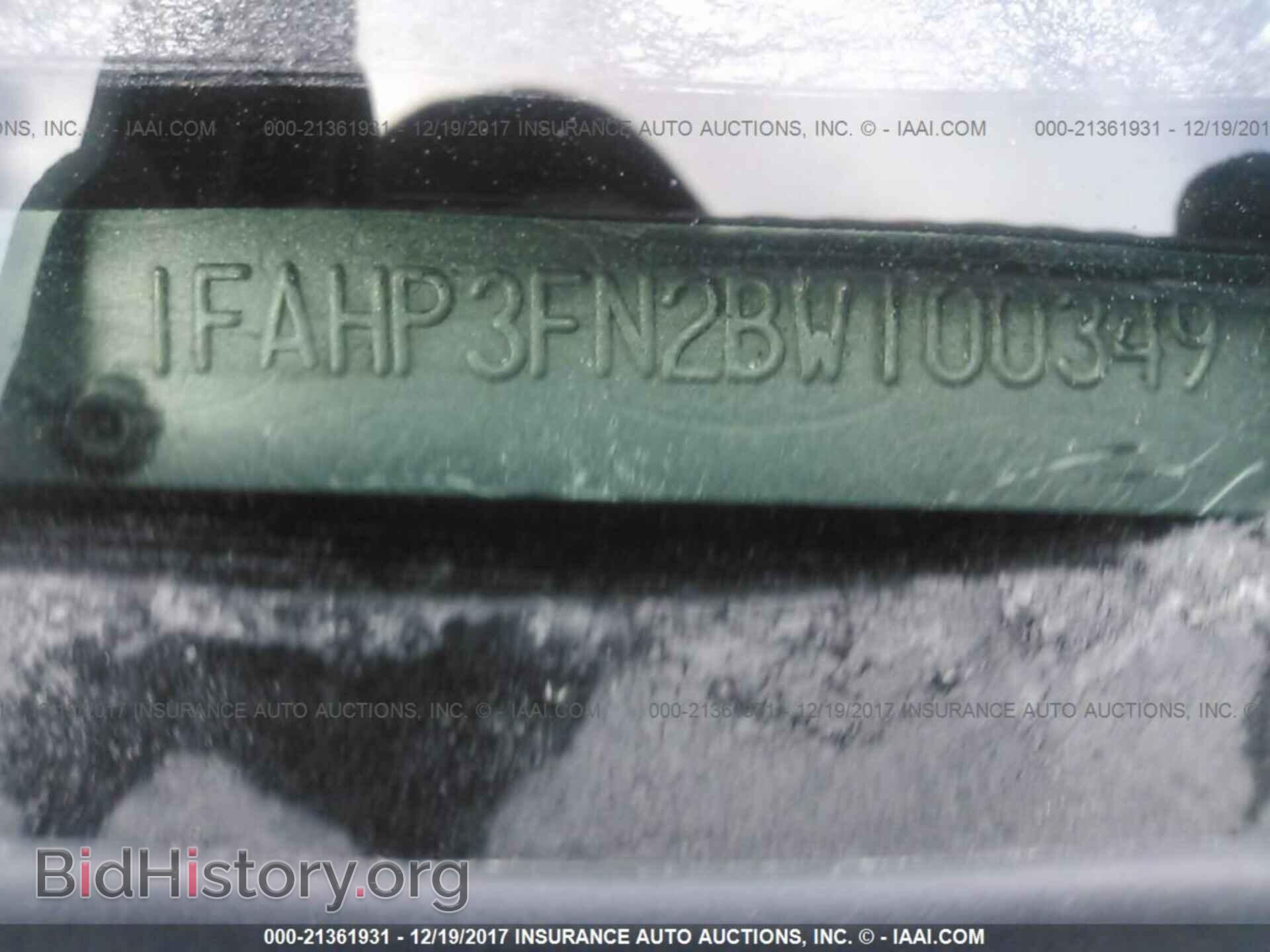 2011 Ford Focus - VIN: 1FAHP3FN2BW100349 - Фото 9