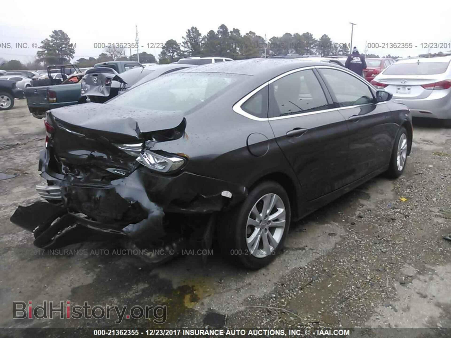 2015 Chrysler 200 - VIN: 1C3CCCAB5FN575720 - Photo 4