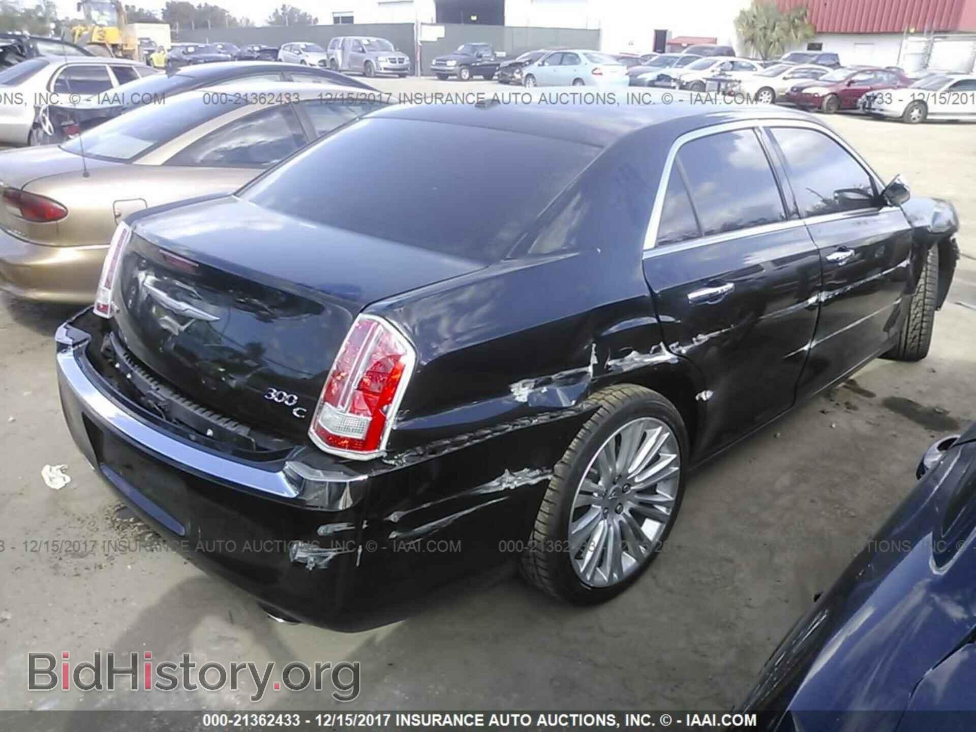 2014 Chrysler 300c - VIN: 2C3CCAET7EH382869 - Фото 4