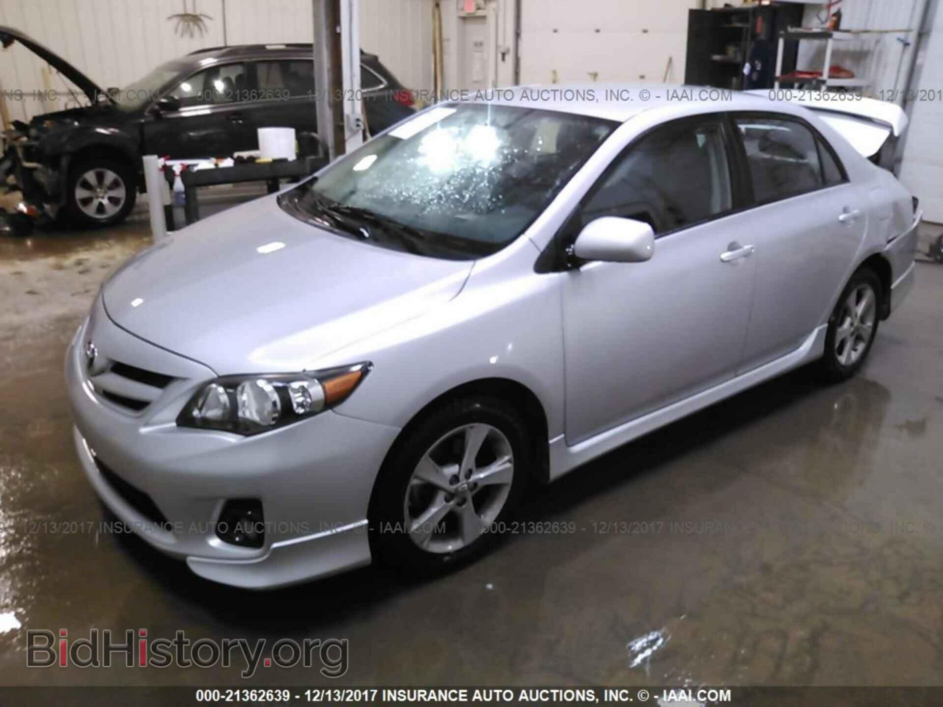 2011 Toyota Corolla - VIN: 2T1BU4EE4BC676422 - Фото 2