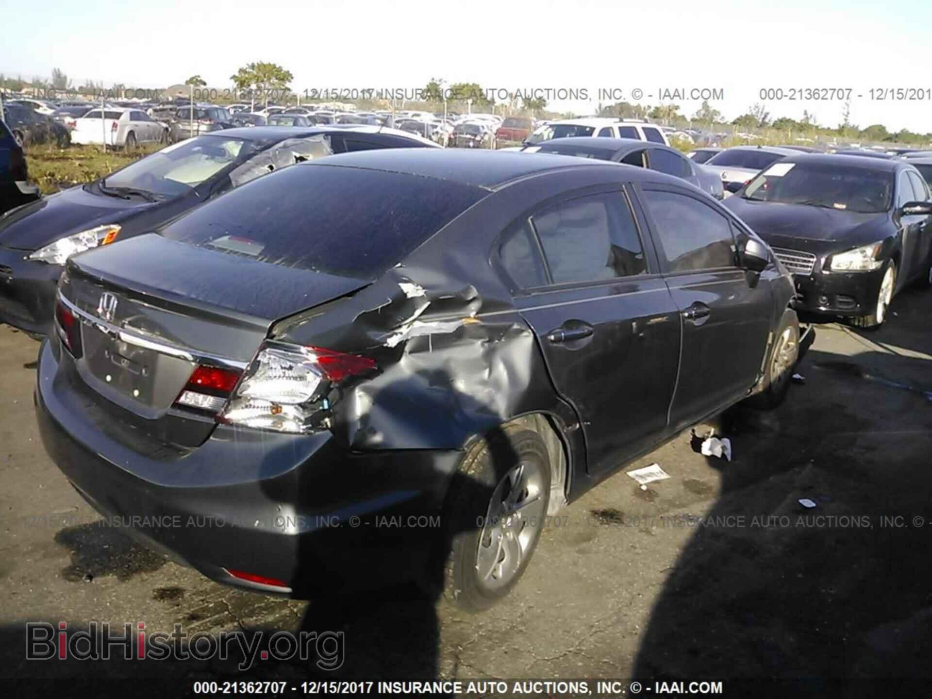 2013 Honda Civic - VIN: 19XFB2F52DE097136 - Фото 4