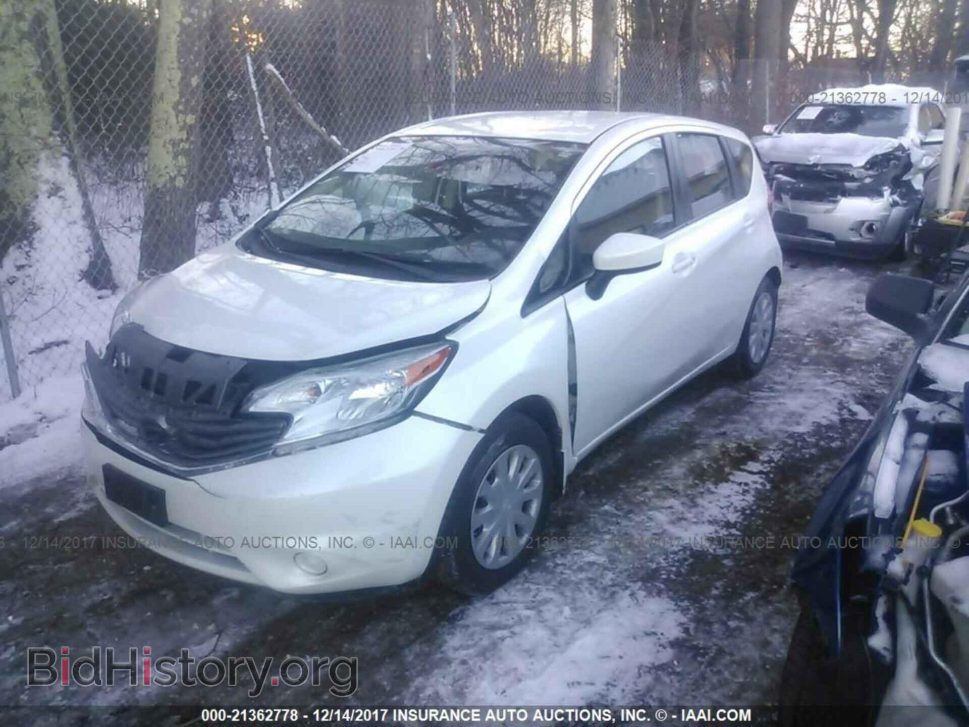 2015 Nissan Versa note - VIN: 3N1CE2CP3FL372126 - Фото 2