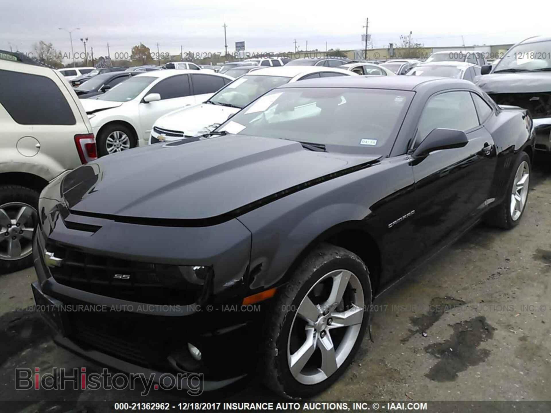 2012 Chevrolet Camaro - VIN: 2G1FS1EW5C9187228 - Фото 2