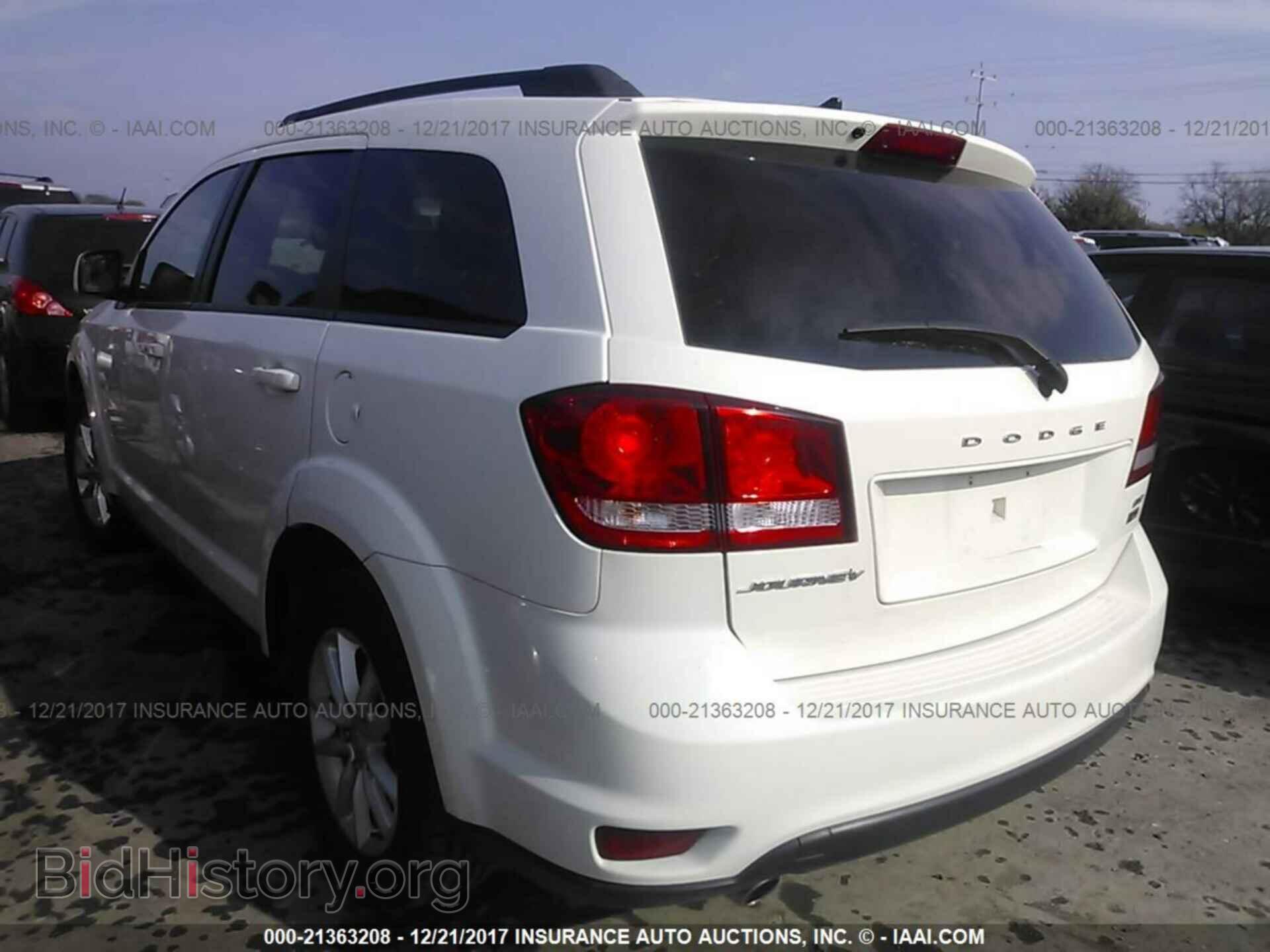 2015 Dodge Journey - VIN: 3C4PDCBG6FT696843 - Photo 3
