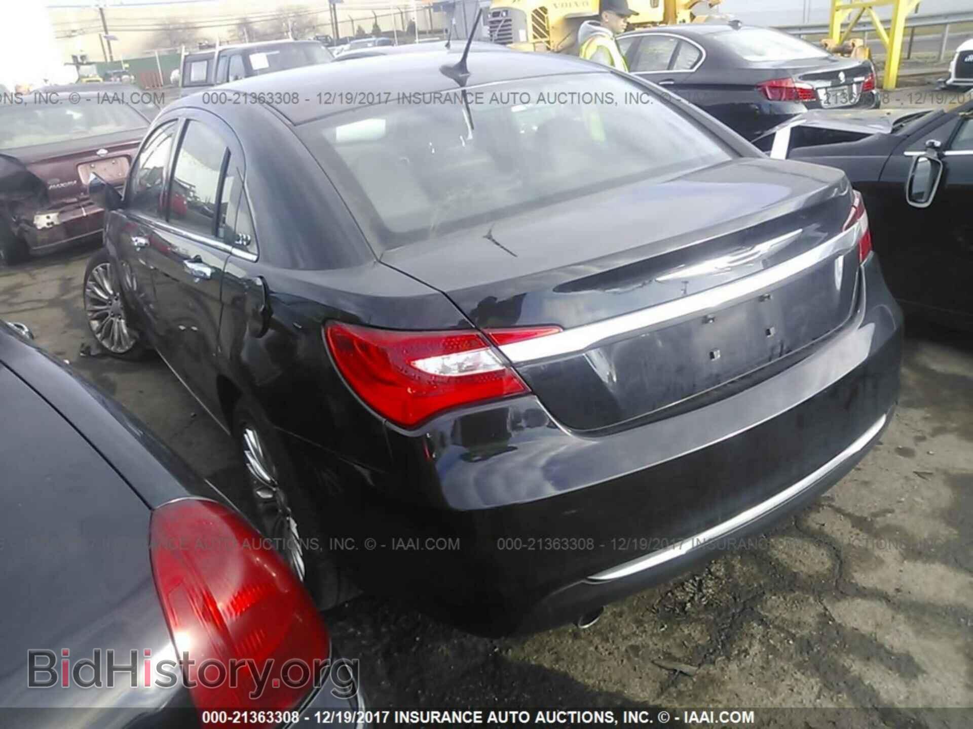 2012 Chrysler 200 - VIN: 1C3CCBCG4CN304467 - Фото 3