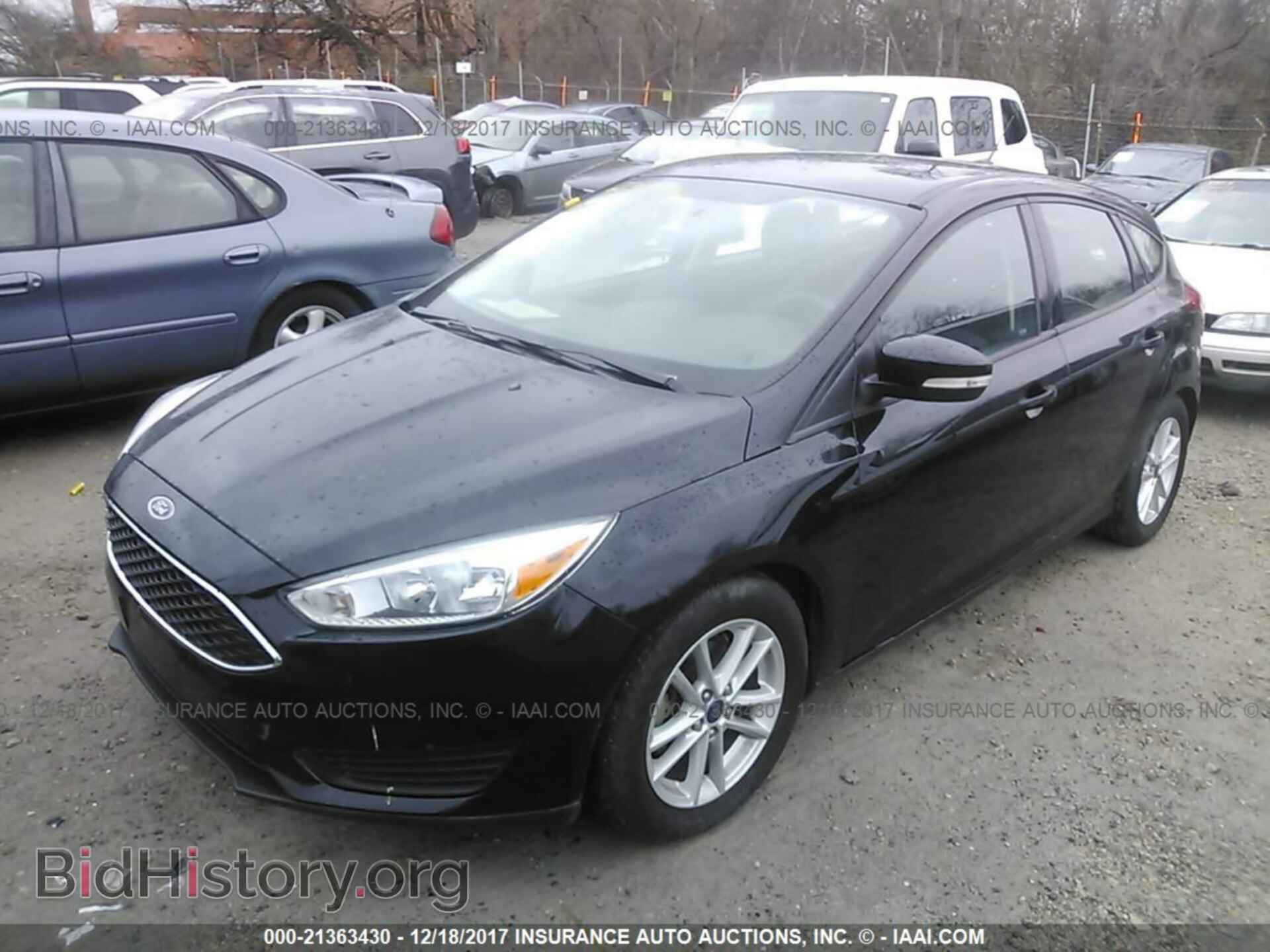 2016 Ford Focus - VIN: 1FADP3K23GL283571 - Photo 2