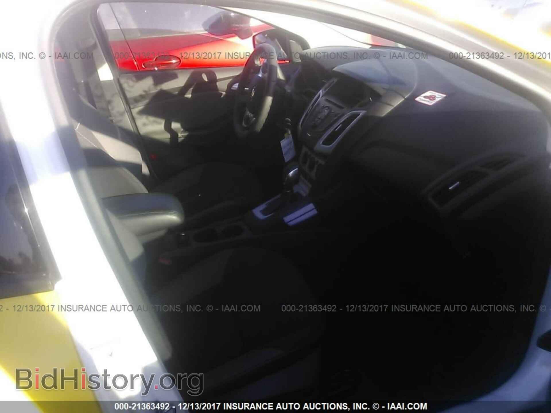 2014 Ford Focus - VIN: 1FADP3K26EL132155 - Photo 5
