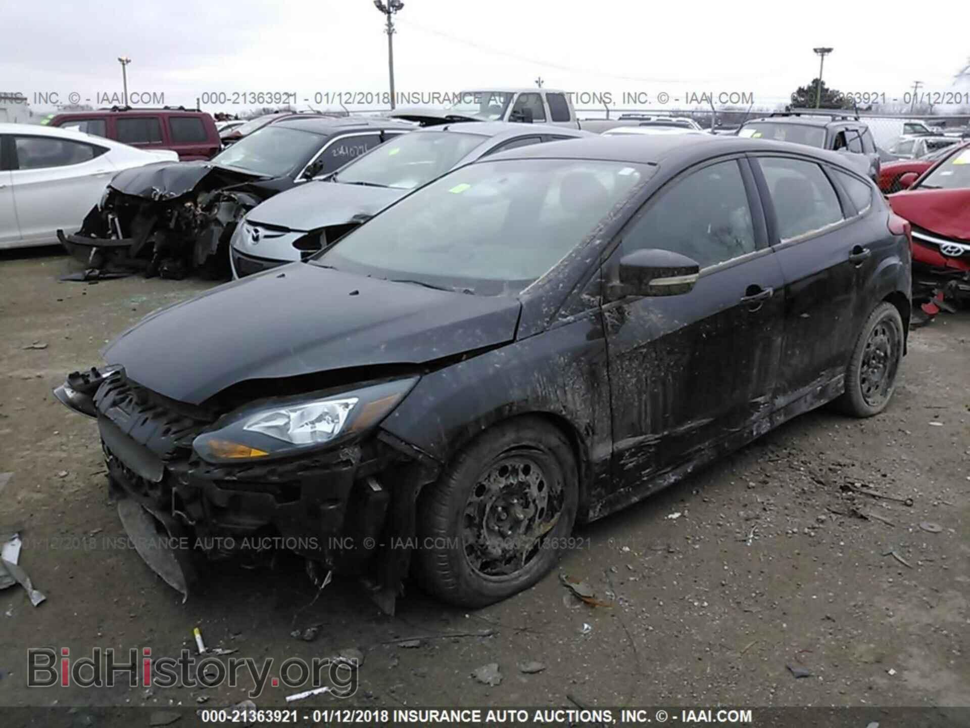 2013 Ford Focus - VIN: 1FADP3L95DL323995 - Фото 2