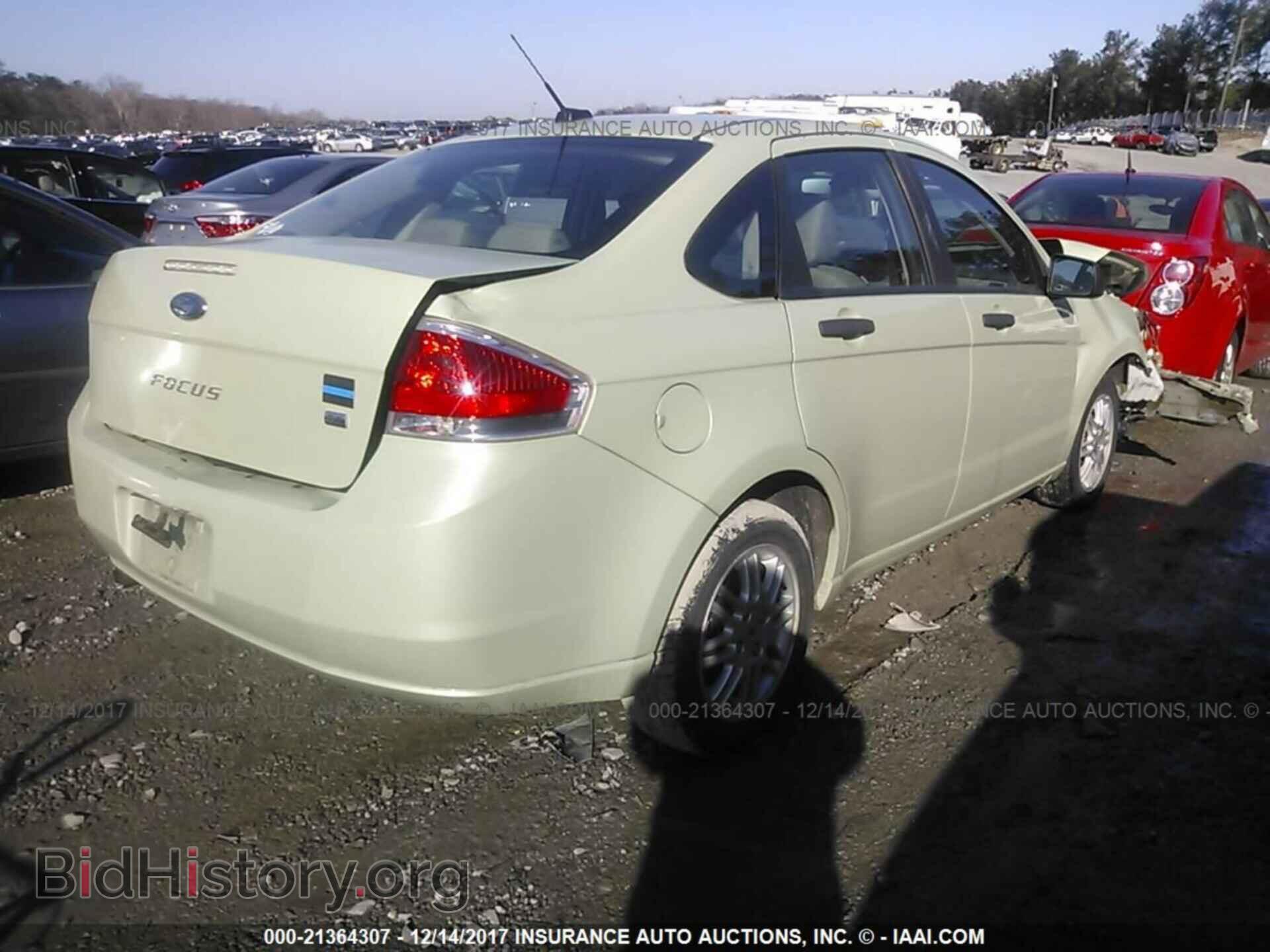 2011 Ford Focus - VIN: 1FAHP3FN8BW159891 - Фото 4
