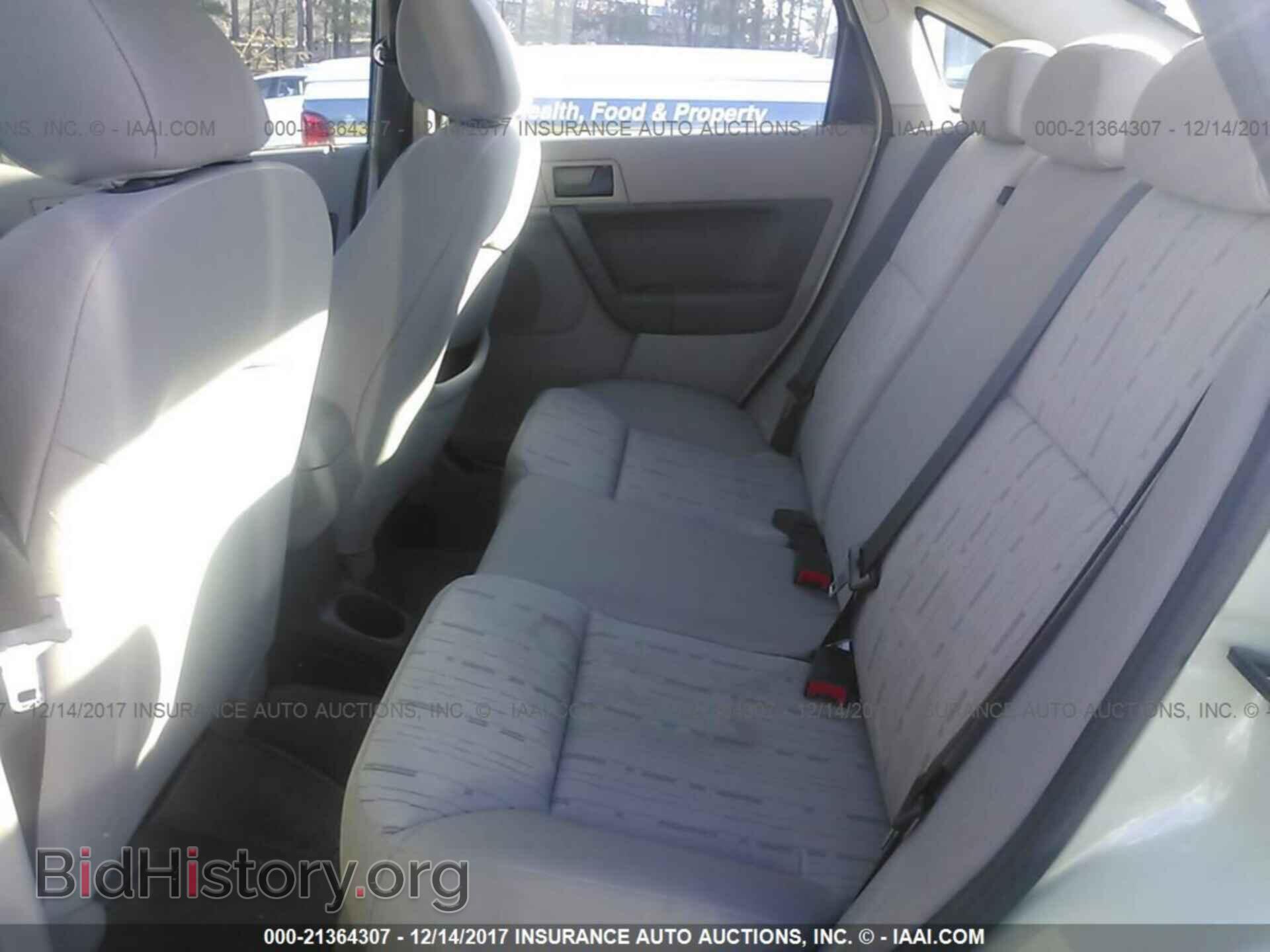 2011 Ford Focus - VIN: 1FAHP3FN8BW159891 - Фото 8
