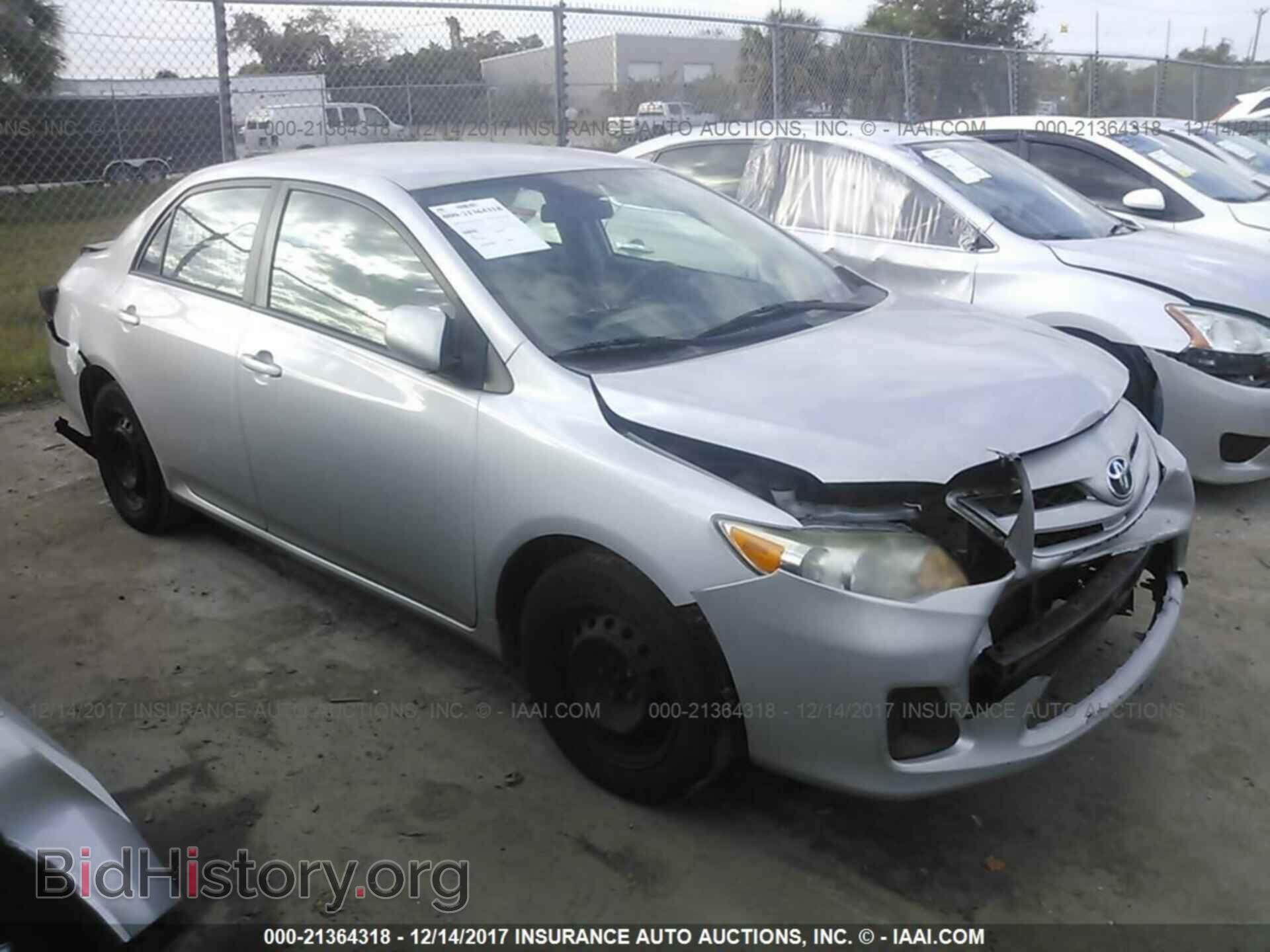 Photo 2T1BU4EEXBC552736 - Toyota Corolla 2011