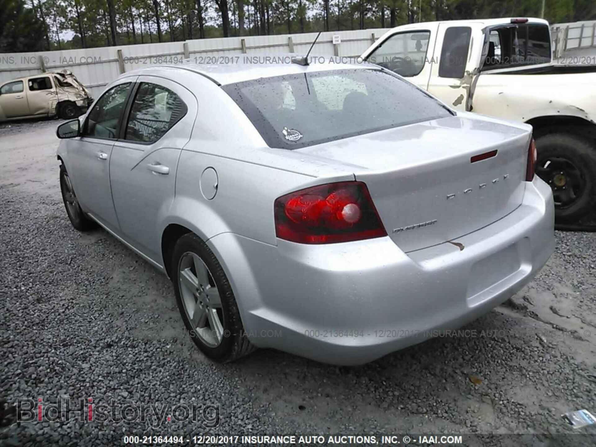 2011 Dodge Avenger - VIN: 1B3BD1FB3BN585191 - Photo 3