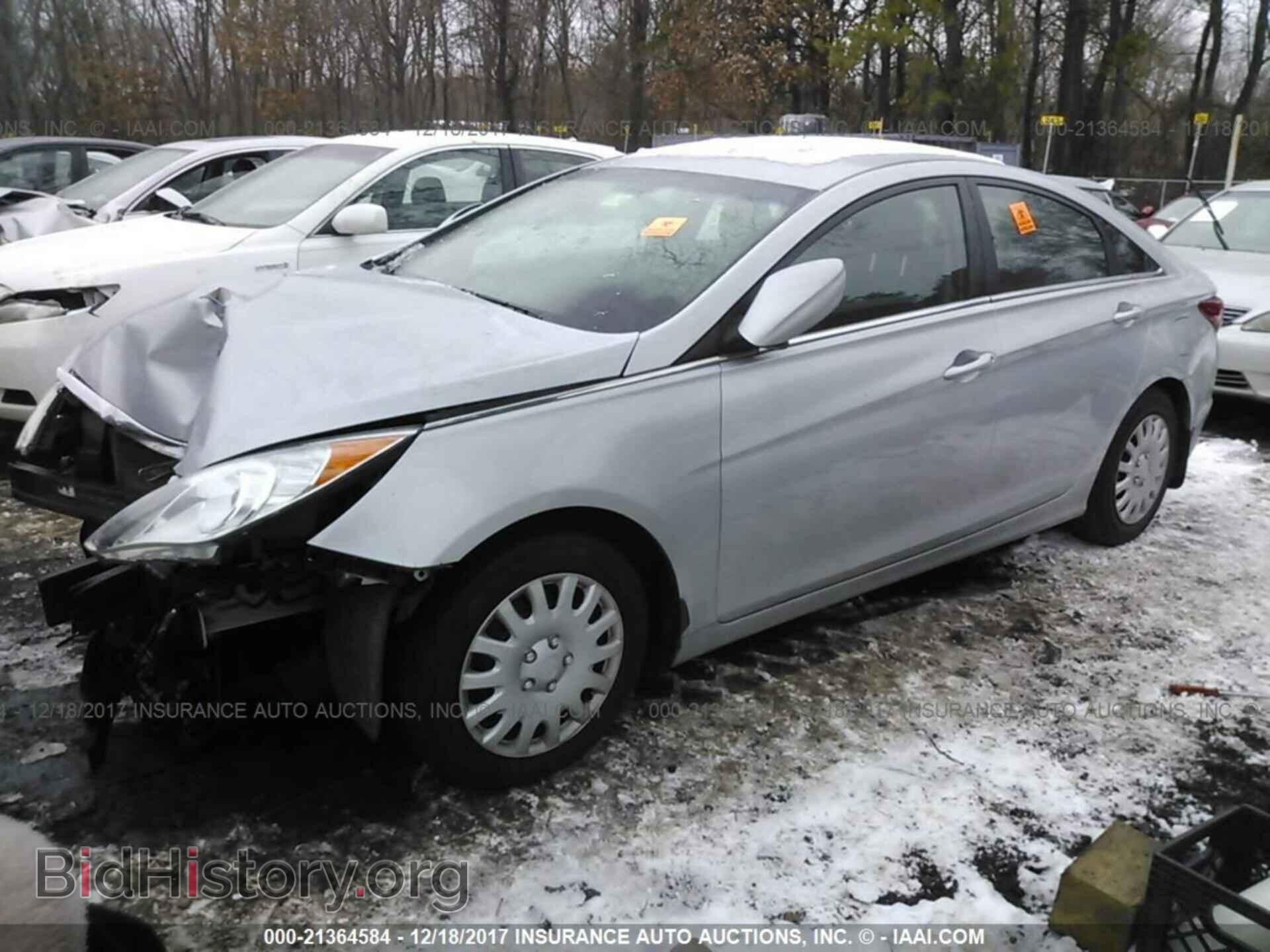 2012 Hyundai Sonata - VIN: 5NPEB4AC0CH426617 - Фото 2