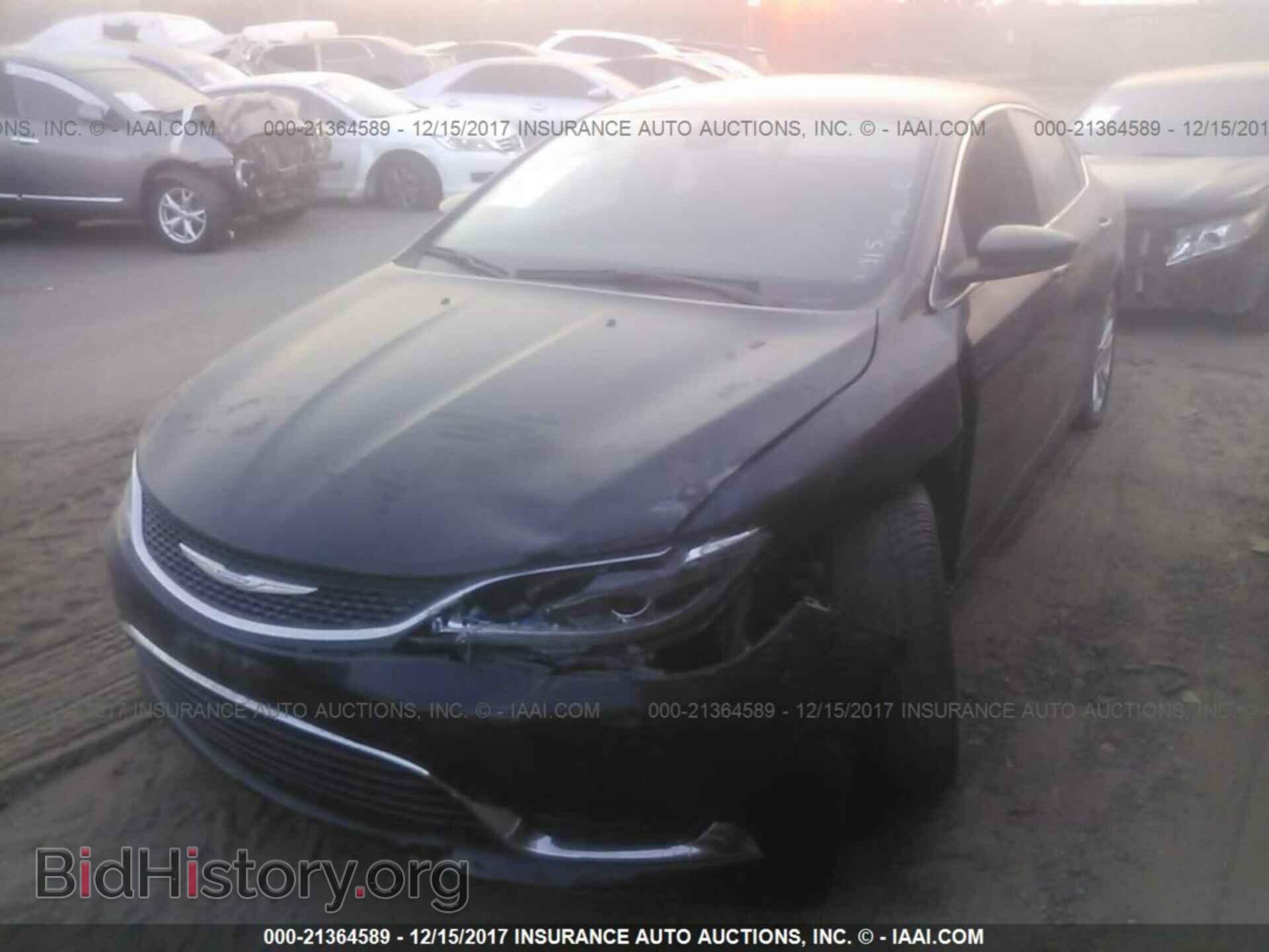 2015 Chrysler 200 - VIN: 1C3CCCAB7FN596939 - Photo 2