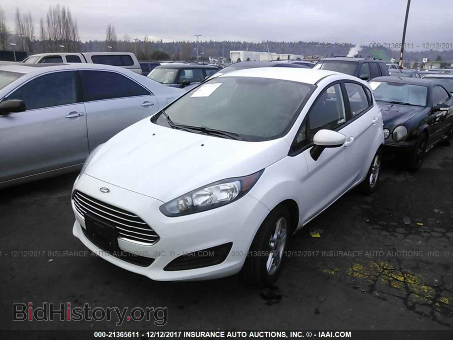 2017 Ford Fiesta - VIN: 3FADP4EJ6HM138498 - Photo 2