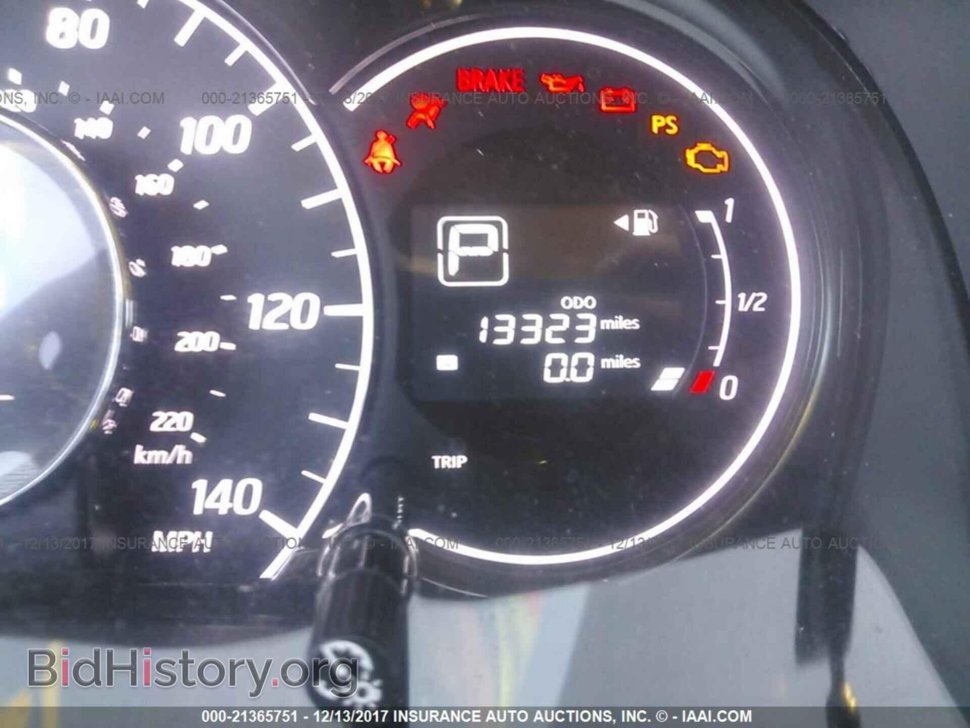 2017 Nissan Versa note - VIN: 3N1CE2CP3HL361839 - Photo 7