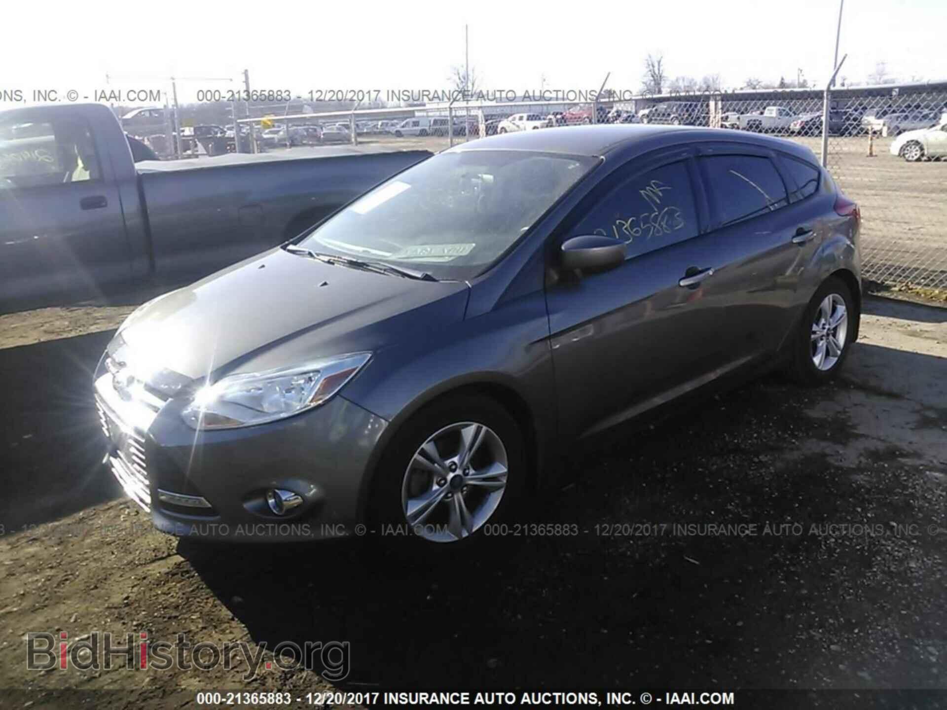 2012 Ford Focus - VIN: 1FAHP3K26CL255694 - Photo 2