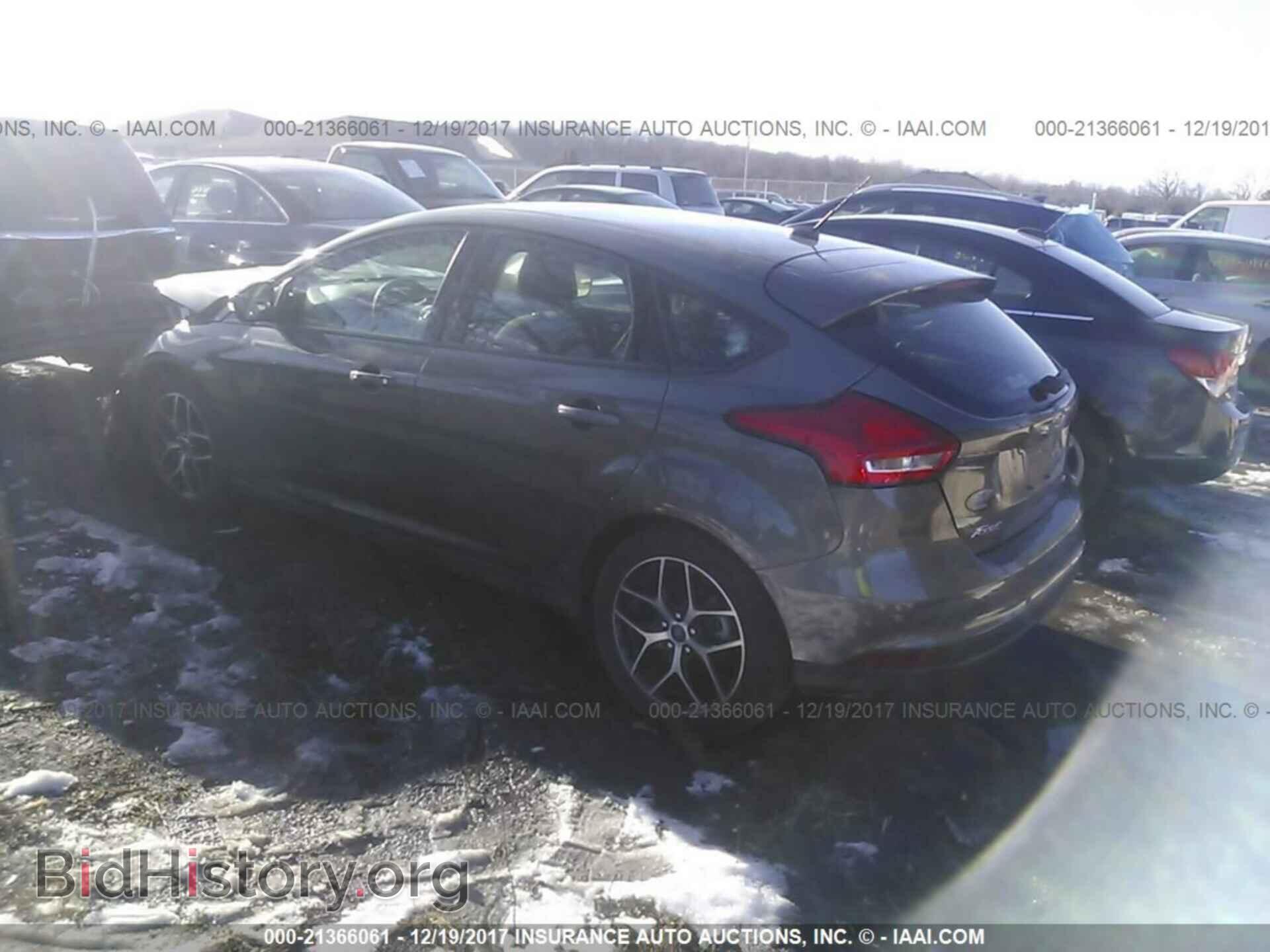 2017 Ford Focus - VIN: 1FADP3M29HL203091 - Фото 3
