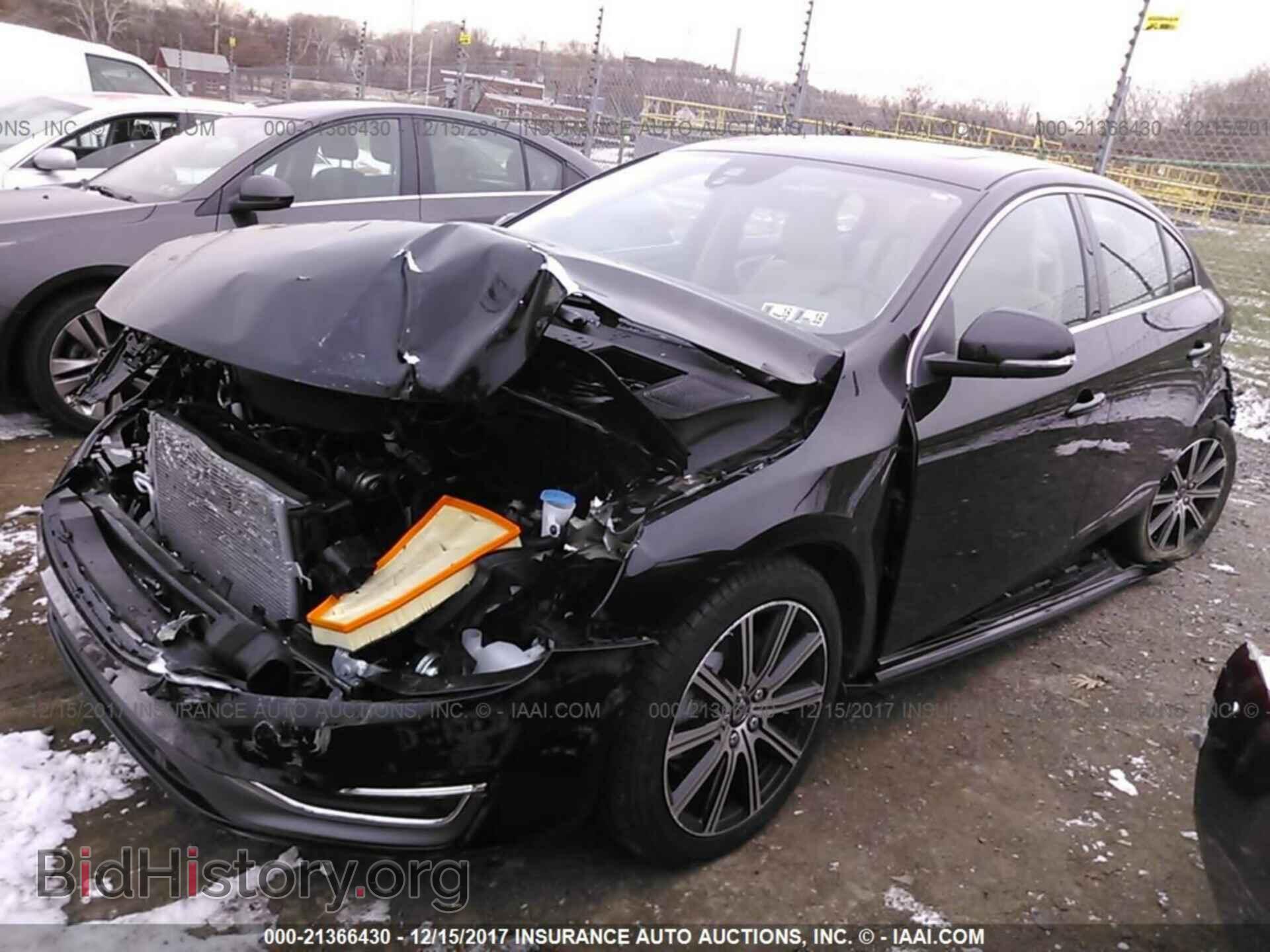 2017 Volvo S60 - VIN: LYV402TK4HB195626 - Фото 2