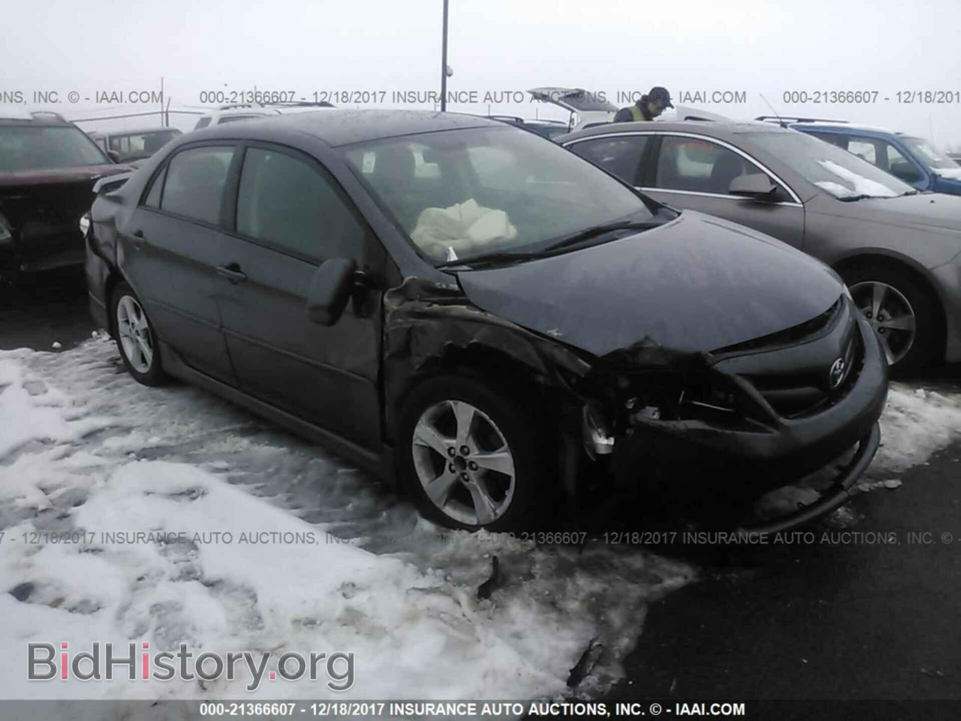 Photo 2T1BU4EEXBC655963 - Toyota Corolla 2011
