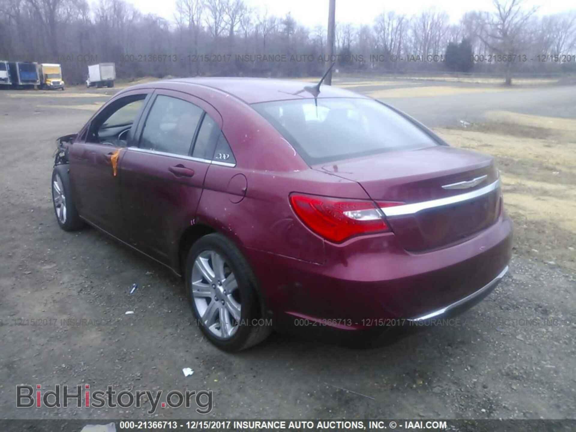 2013 Chrysler 200 - VIN: 1C3CCBAB8DN671316 - Photo 3