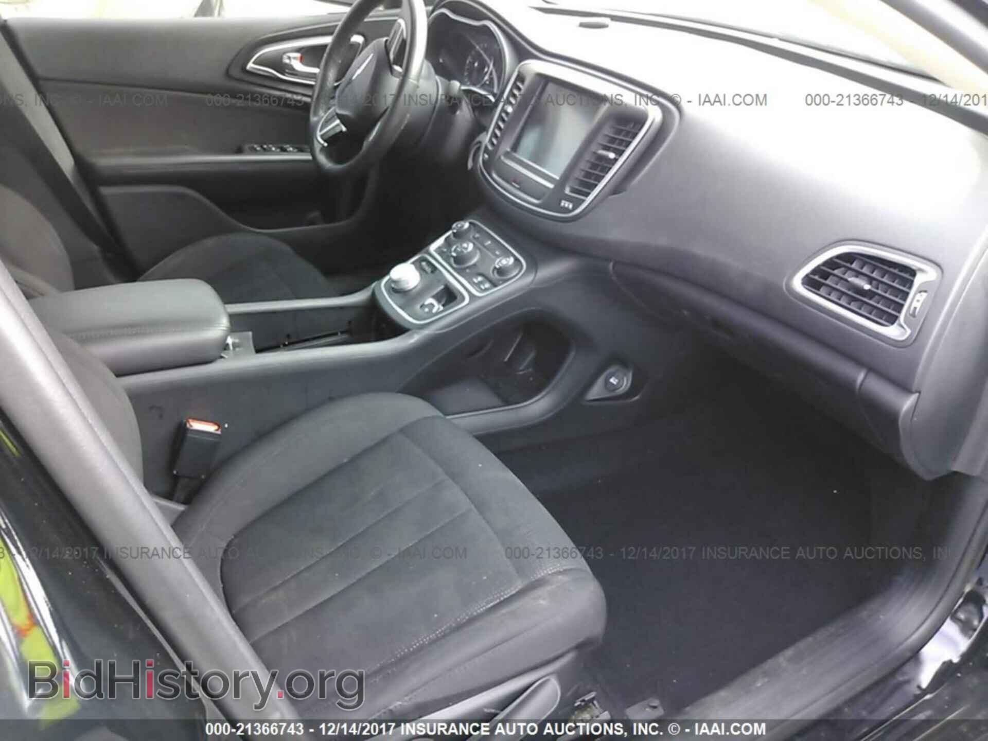 2015 Chrysler 200 - VIN: 1C3CCCAB7FN655746 - Photo 5