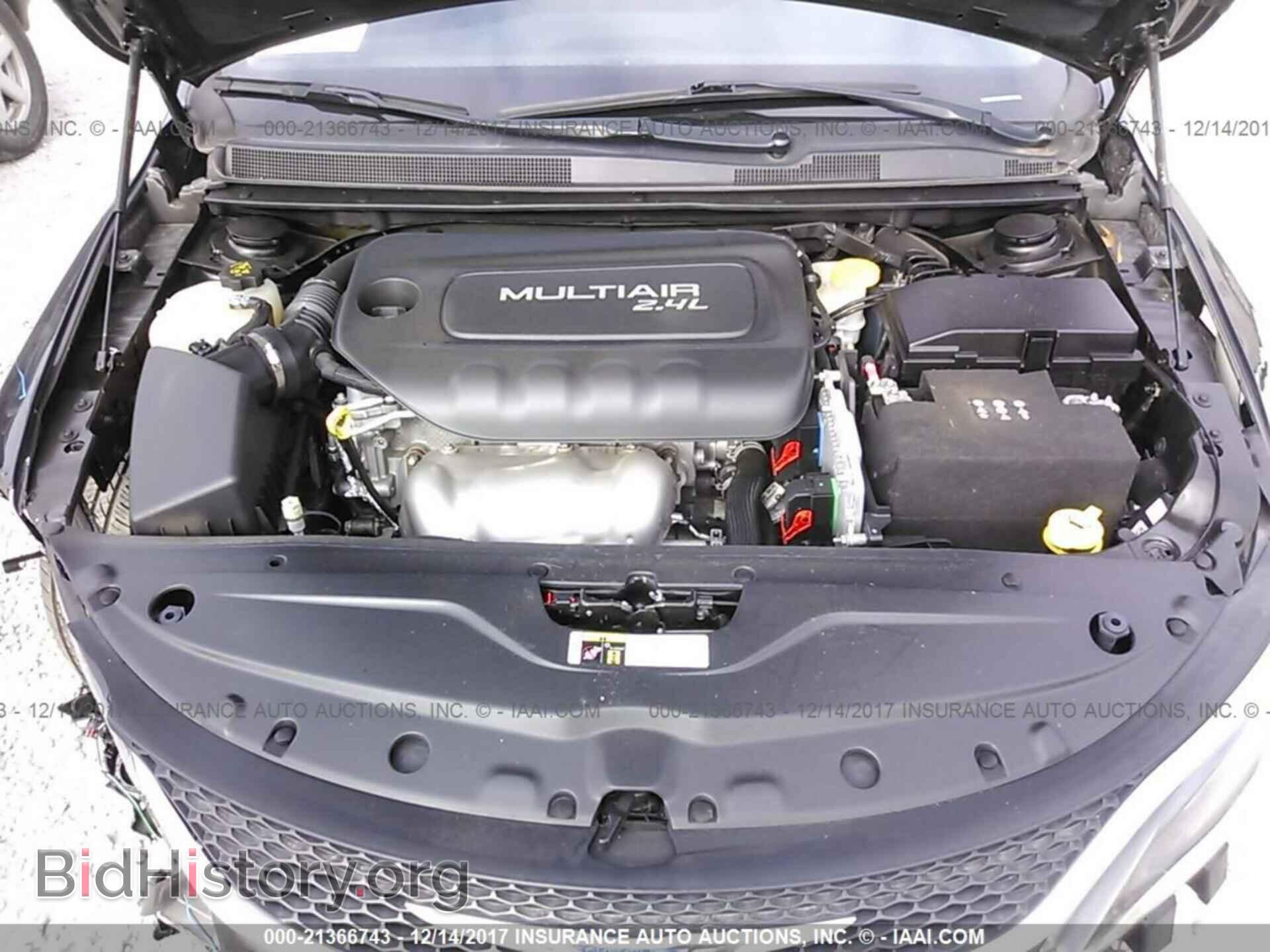 2015 Chrysler 200 - VIN: 1C3CCCAB7FN655746 - Photo 10
