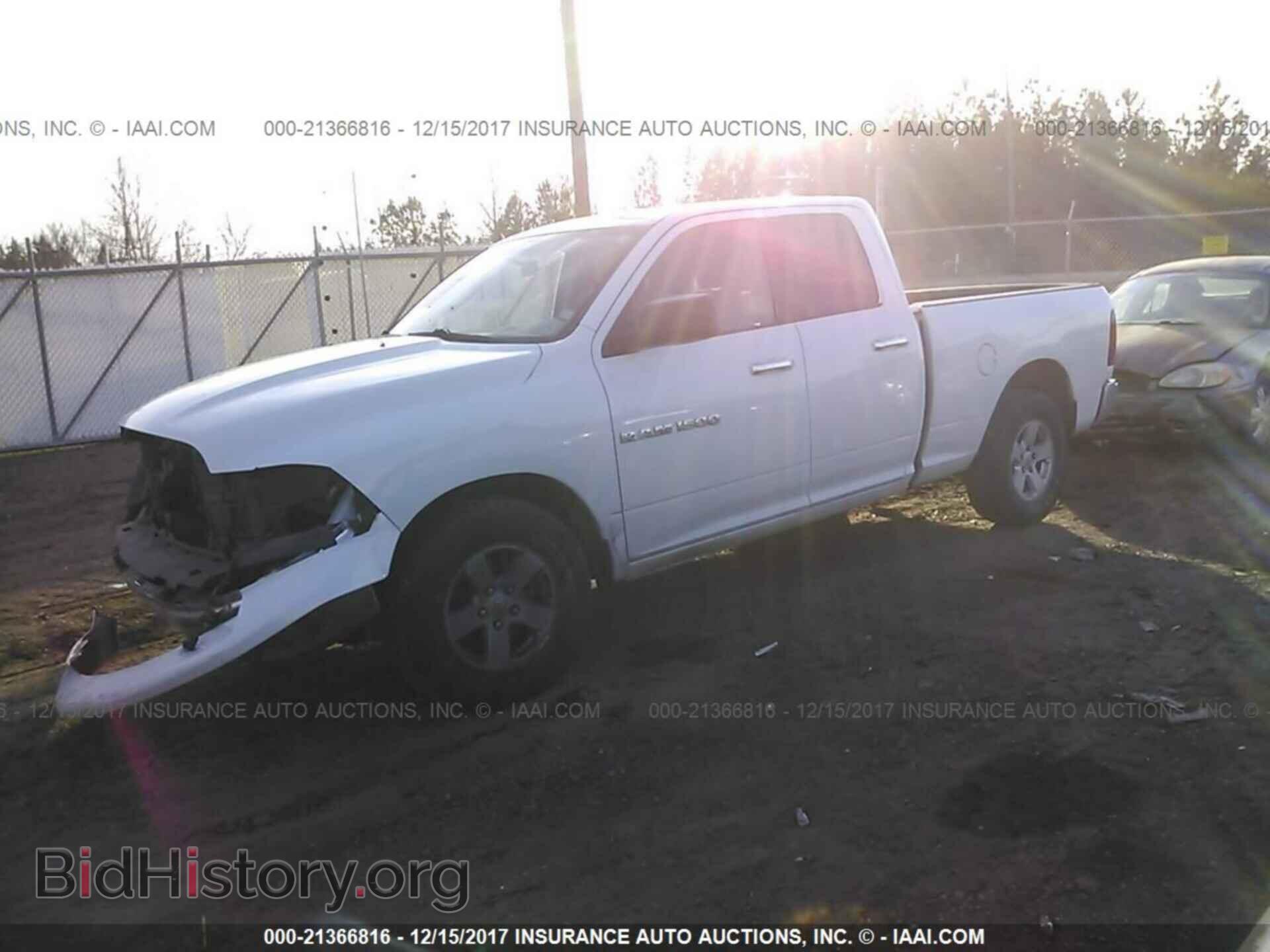 2012 Dodge Ram 1500 - VIN: 1C6RD6GPXCS127341 - Фото 2