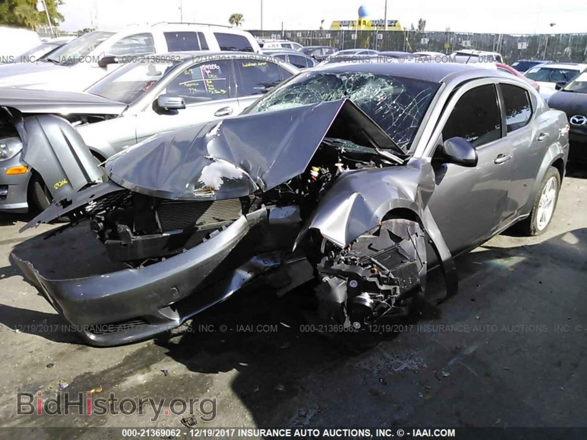 2011 Dodge Avenger - VIN: 1B3BD1FB7BN585193 - Photo 2