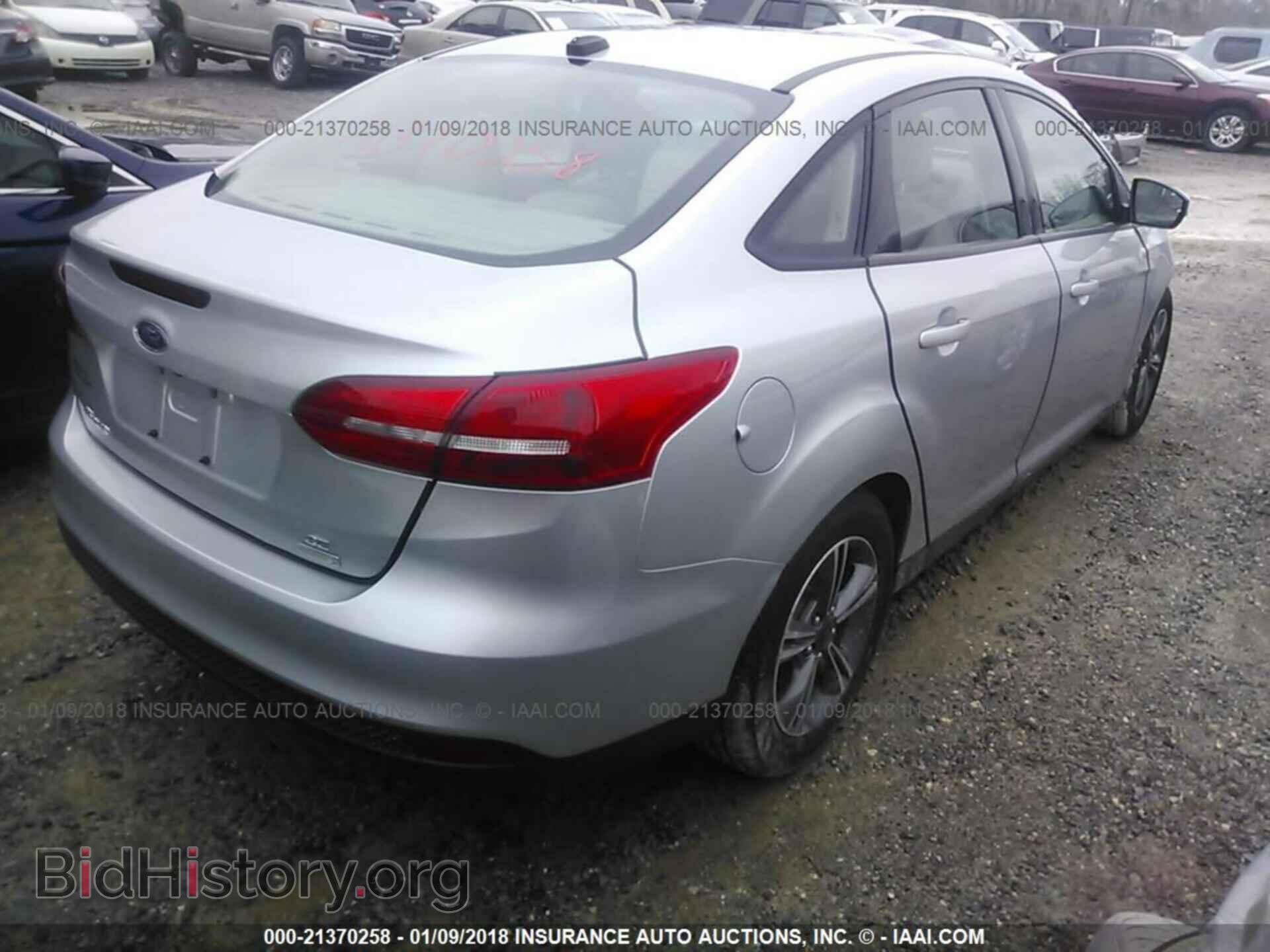 2017 Ford Focus - VIN: 1FADP3FE9HL274847 - Photo 4