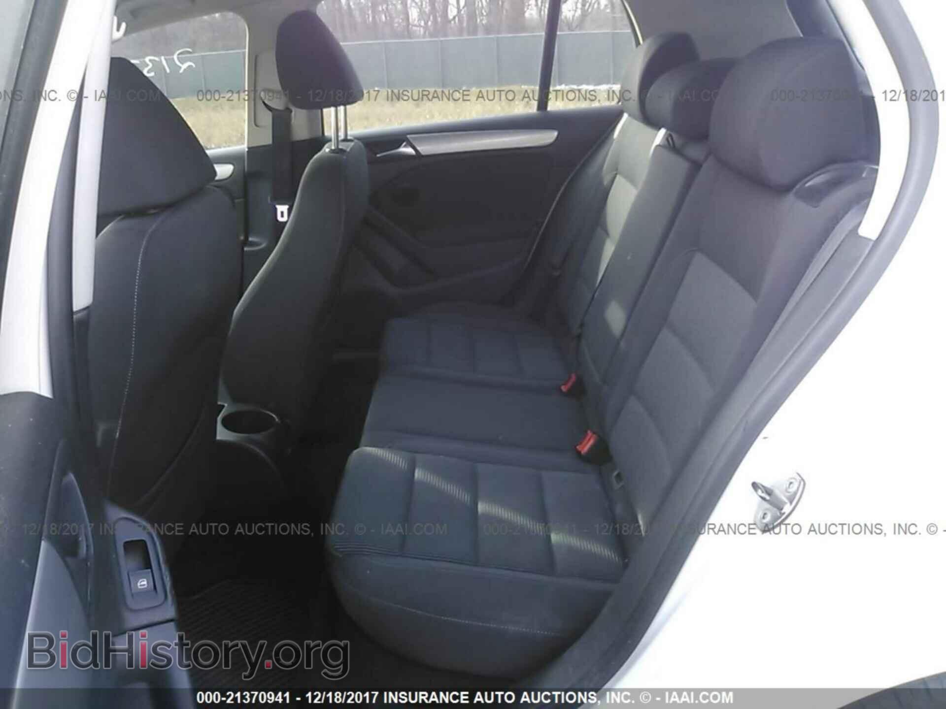 2011 Volkswagen Golf - VIN: WVWDB7AJ2BW223314 - Фото 8