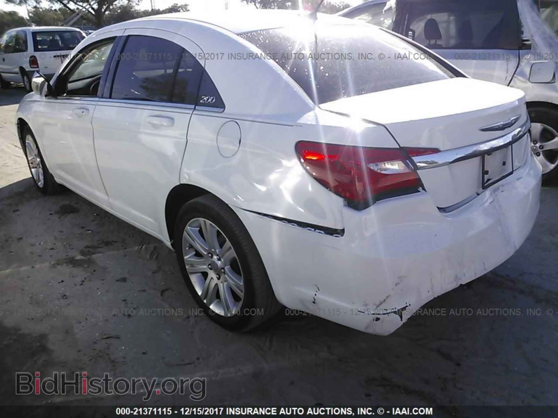 2013 Chrysler 200 - VIN: 1C3CCBBB1DN602613 - Photo 3